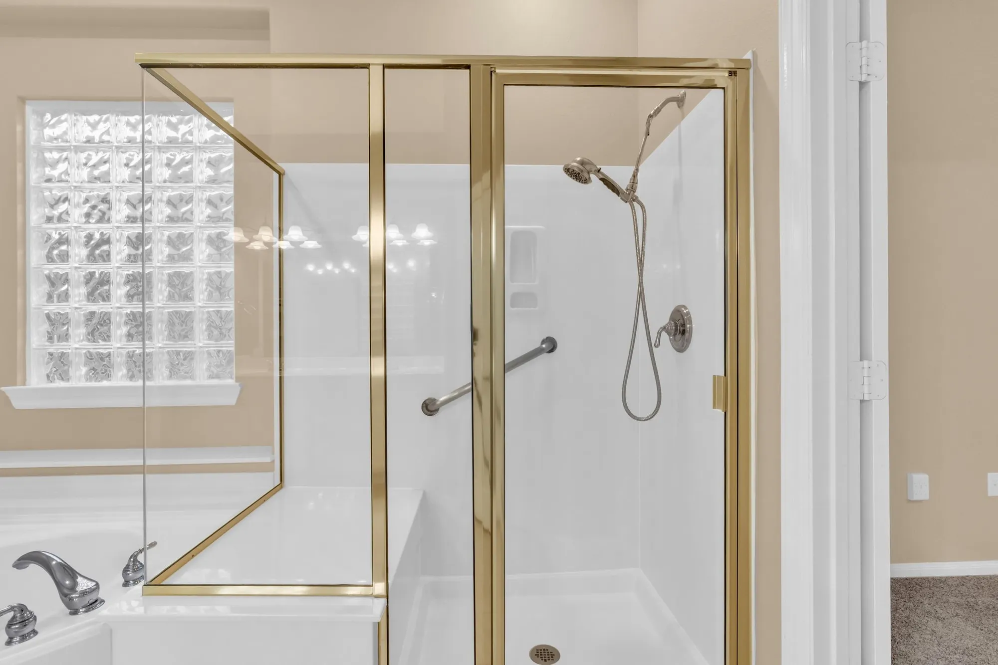 Property Slideshow image 27 of 46 | 34 windsor bridge dr, Conroe, TX, 77384