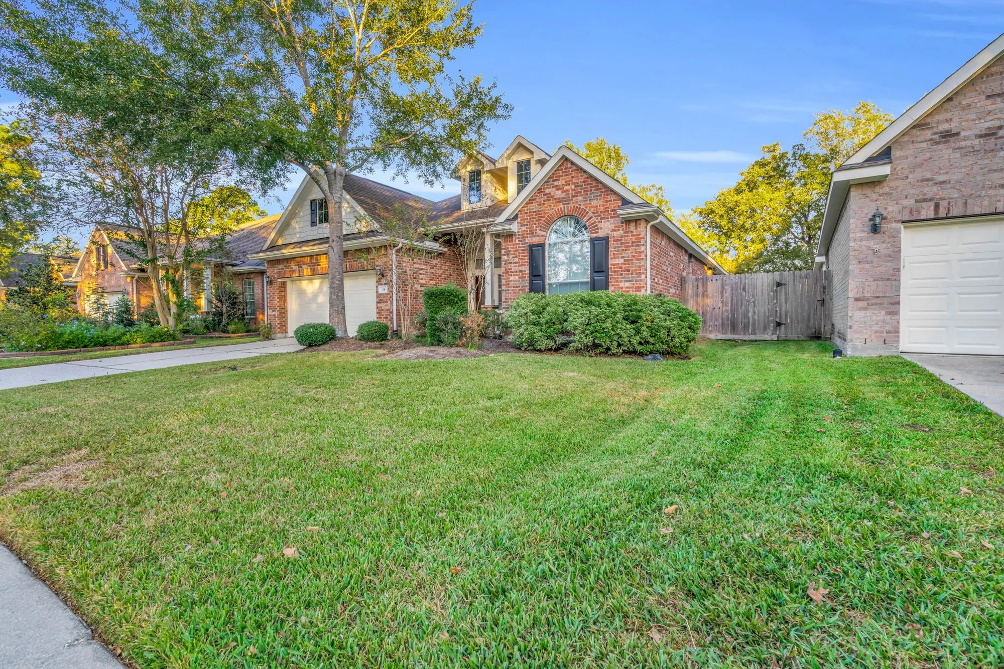 Property Slideshow image 4 of 46 | 34 windsor bridge dr, Conroe, TX, 77384