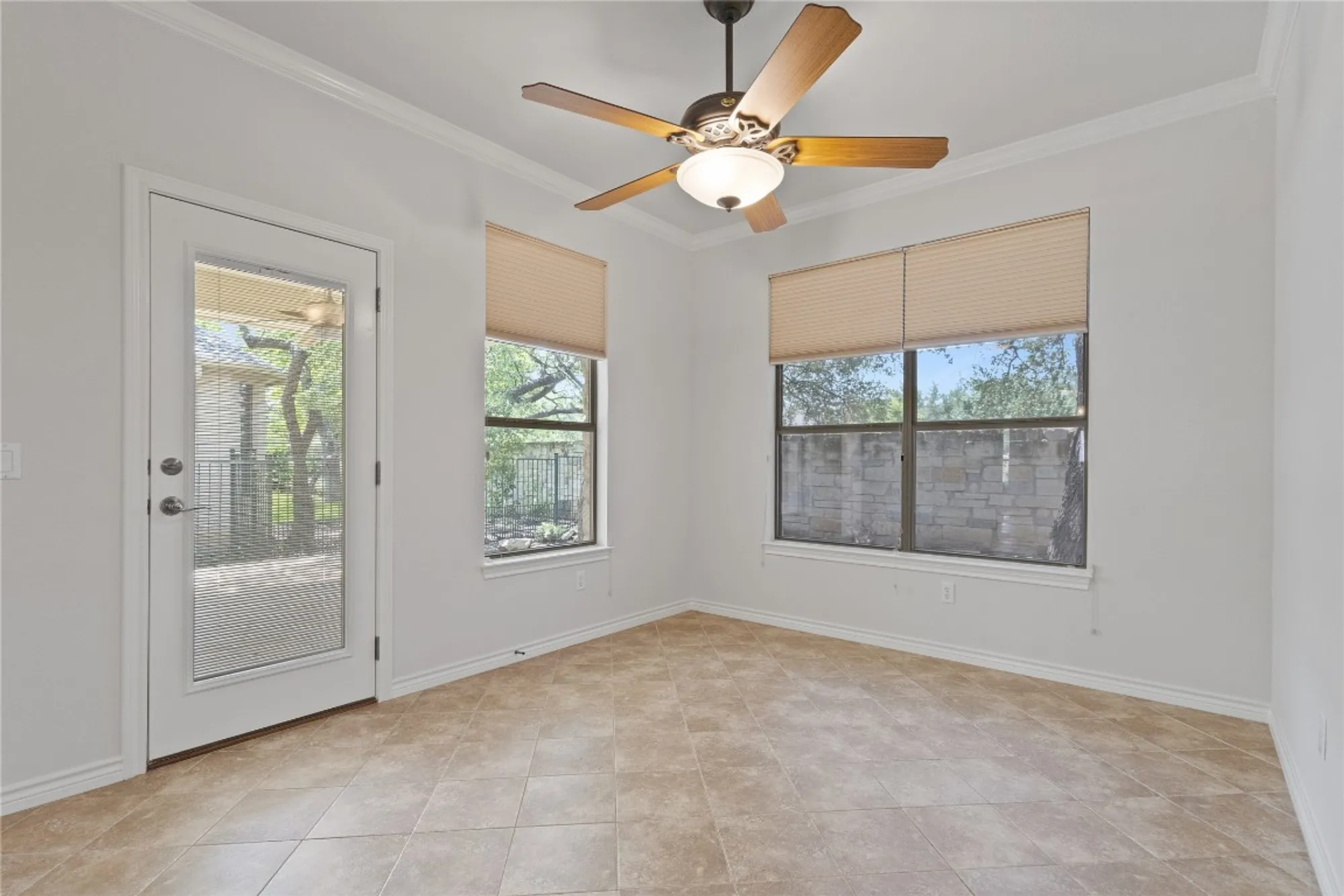 Property Slideshow image 6 of 26 | 4921 big bend trl, Georgetown, TX, 78633