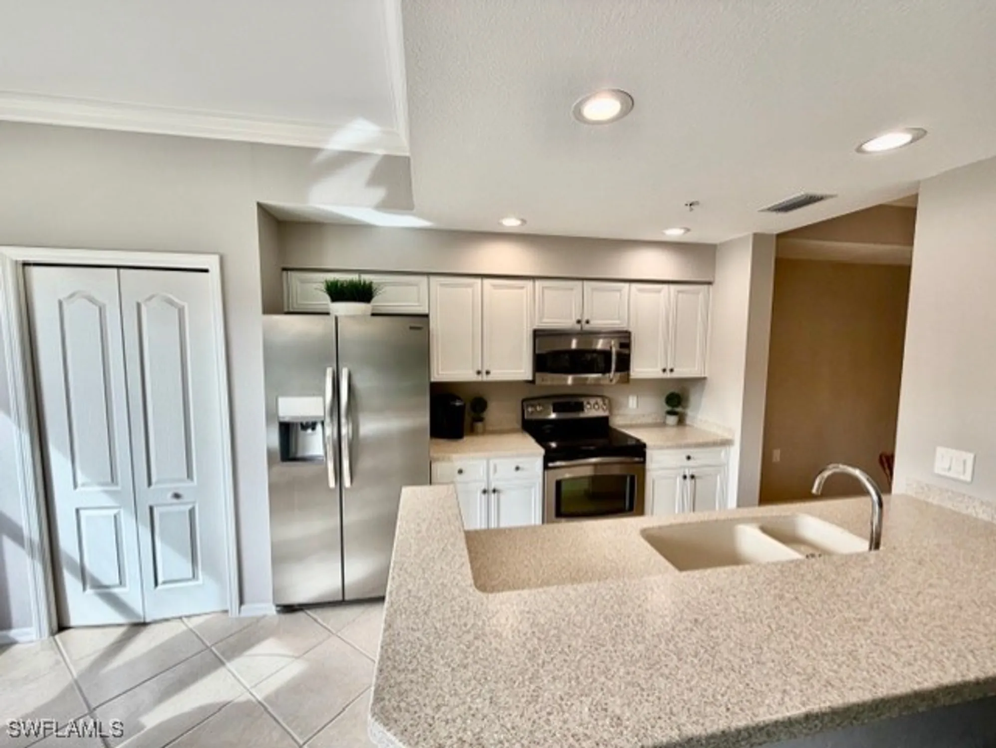 Property Slideshow image 7 of 20 | 10307 heritage bay blvd 1222, Naples, FL, 34120