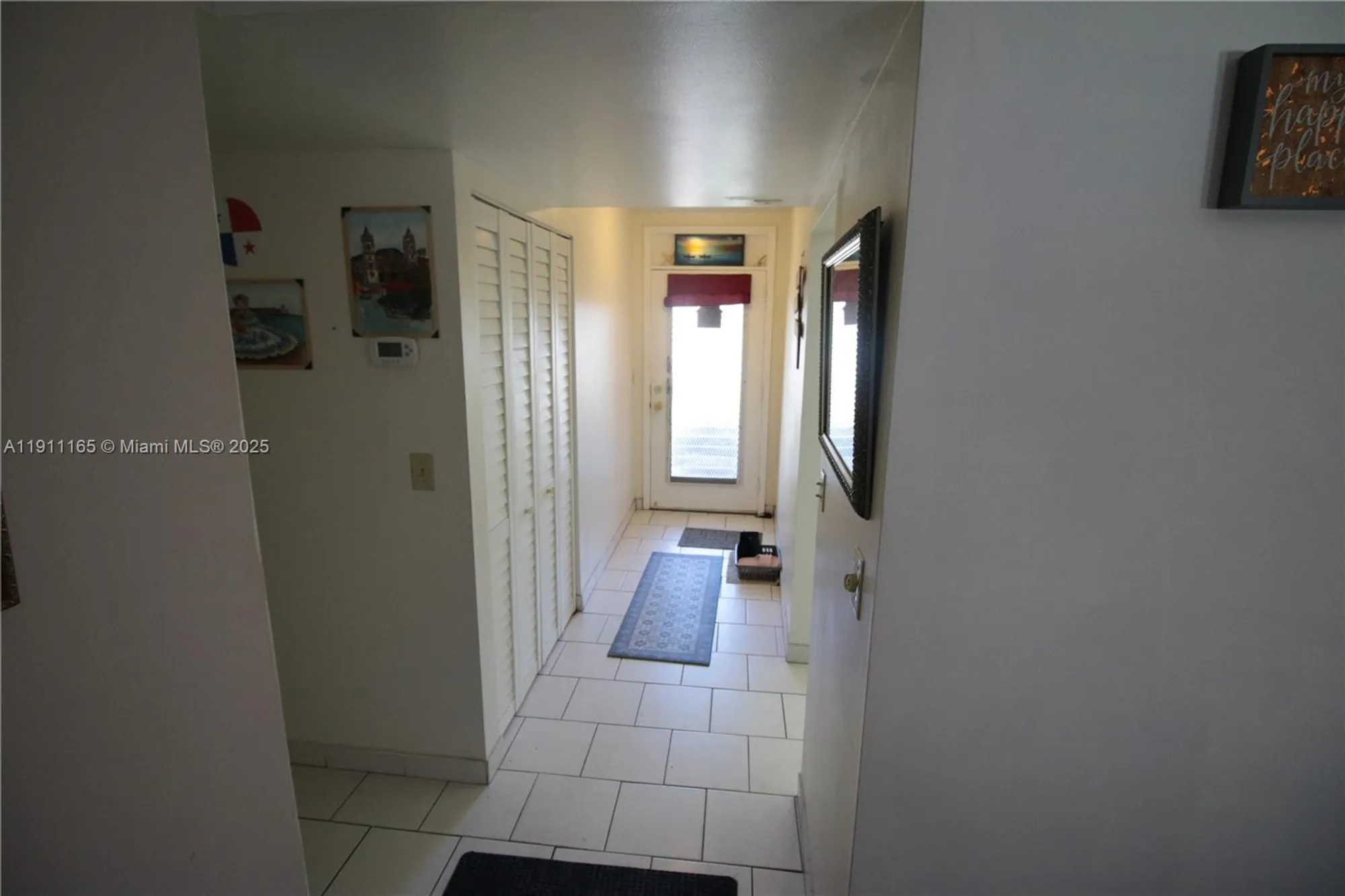 Property Slideshow image 17 of 35 | 3001 nw 46th ave apt 102, Lauderdale Lakes, FL, 33313
