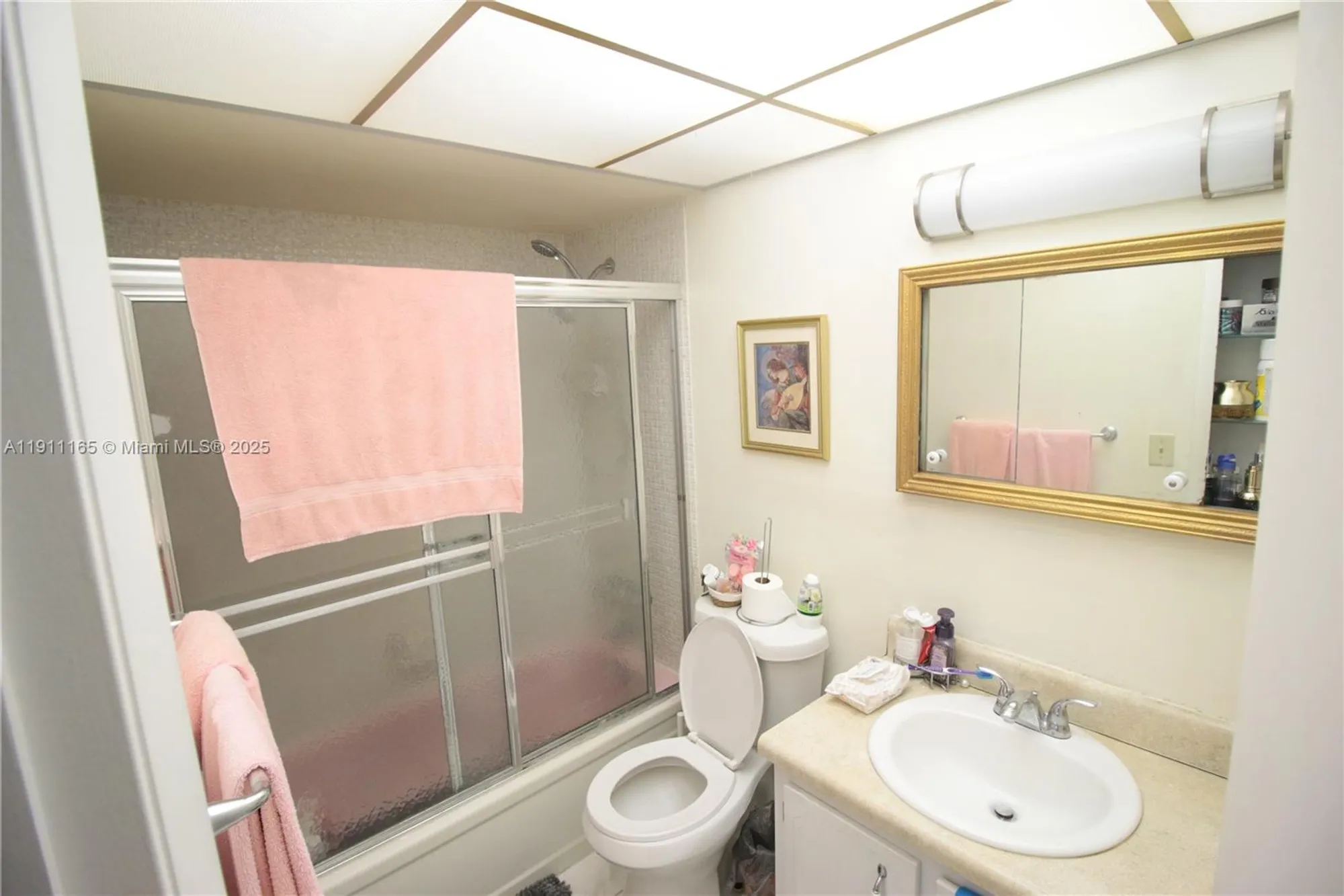 Property Slideshow image 13 of 35 | 3001 nw 46th ave apt 102, Lauderdale Lakes, FL, 33313