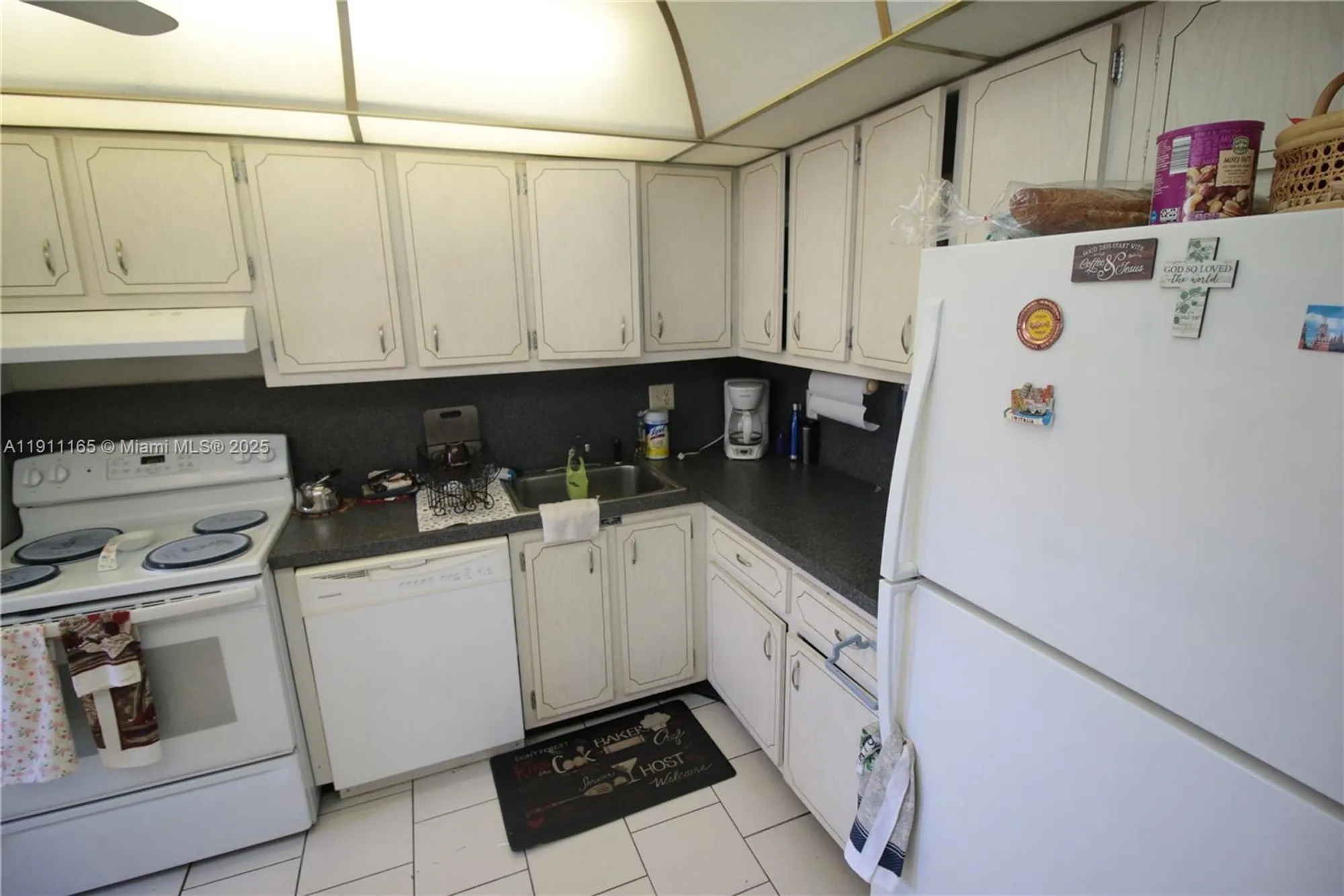 Property Slideshow image 30 of 35 | 3001 nw 46th ave apt 102, Lauderdale Lakes, FL, 33313