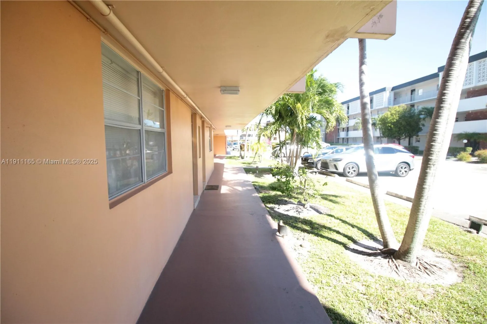 Property Slideshow image 31 of 35 | 3001 nw 46th ave apt 102, Lauderdale Lakes, FL, 33313