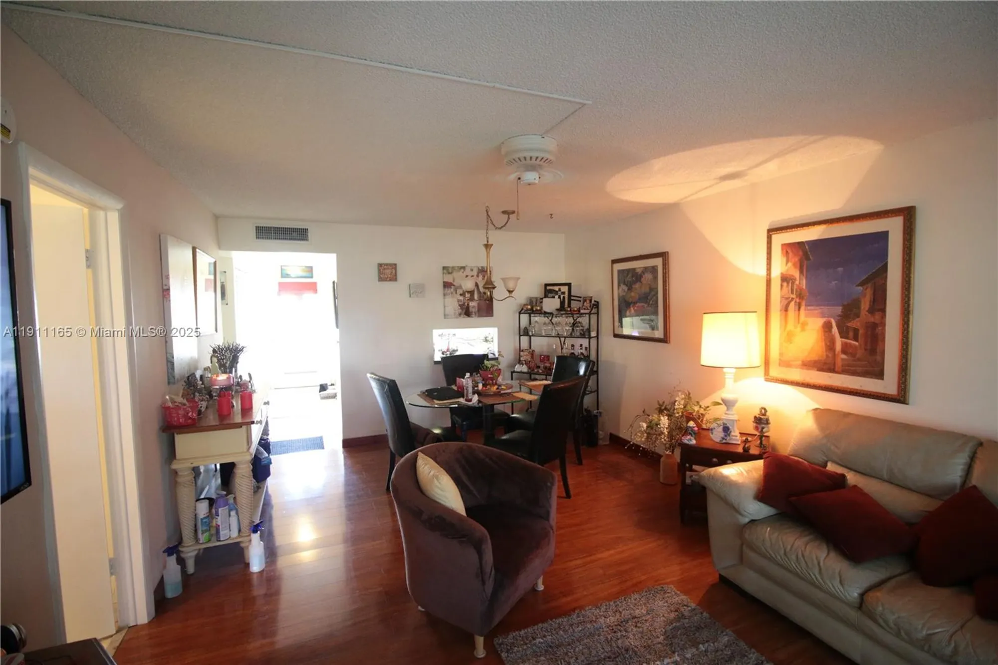 Property Slideshow image 5 of 35 | 3001 nw 46th ave apt 102, Lauderdale Lakes, FL, 33313