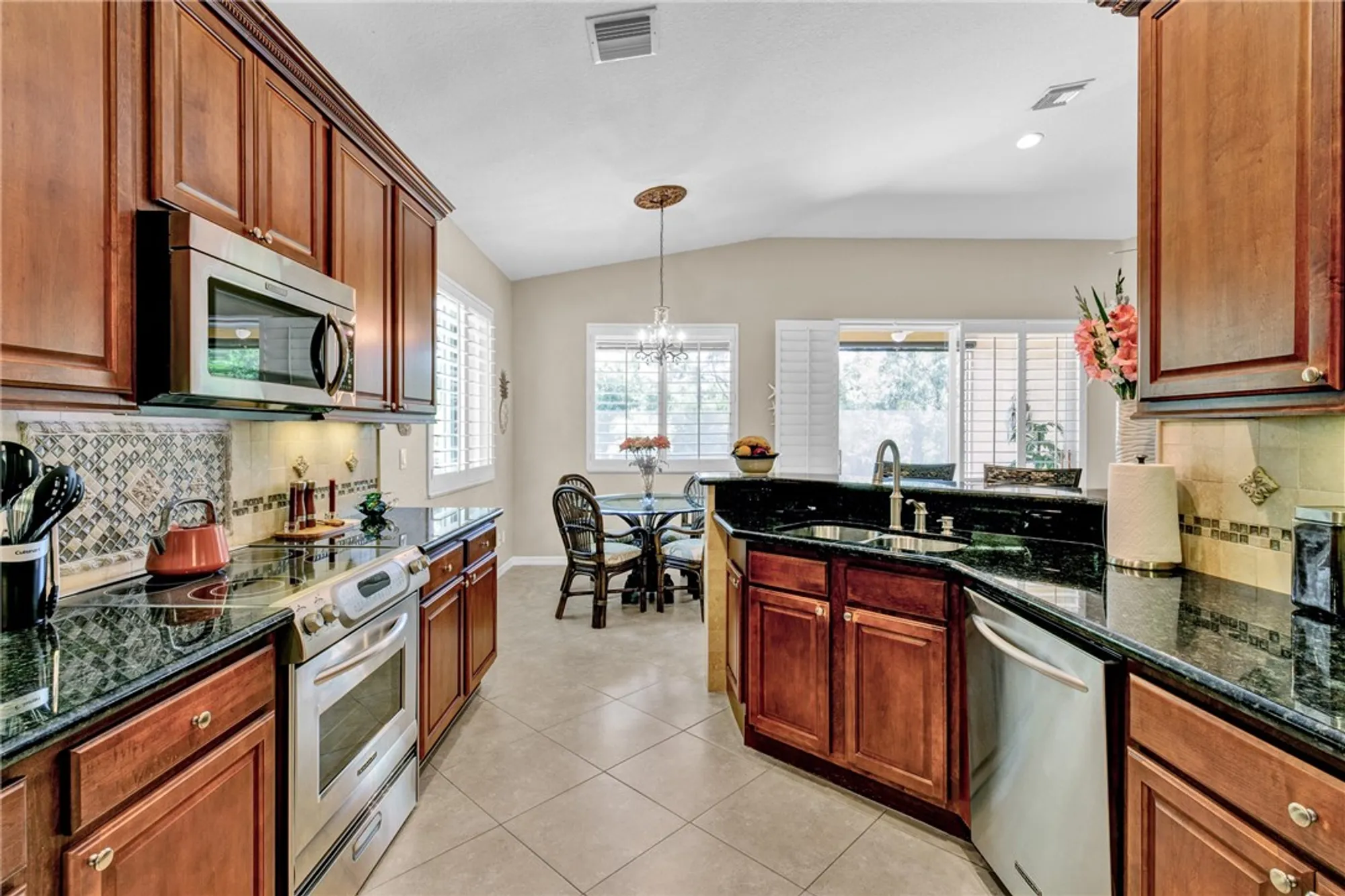 Property Slideshow image 10 of 36 | 6192 dorchester way, Vero Beach, FL, 32966