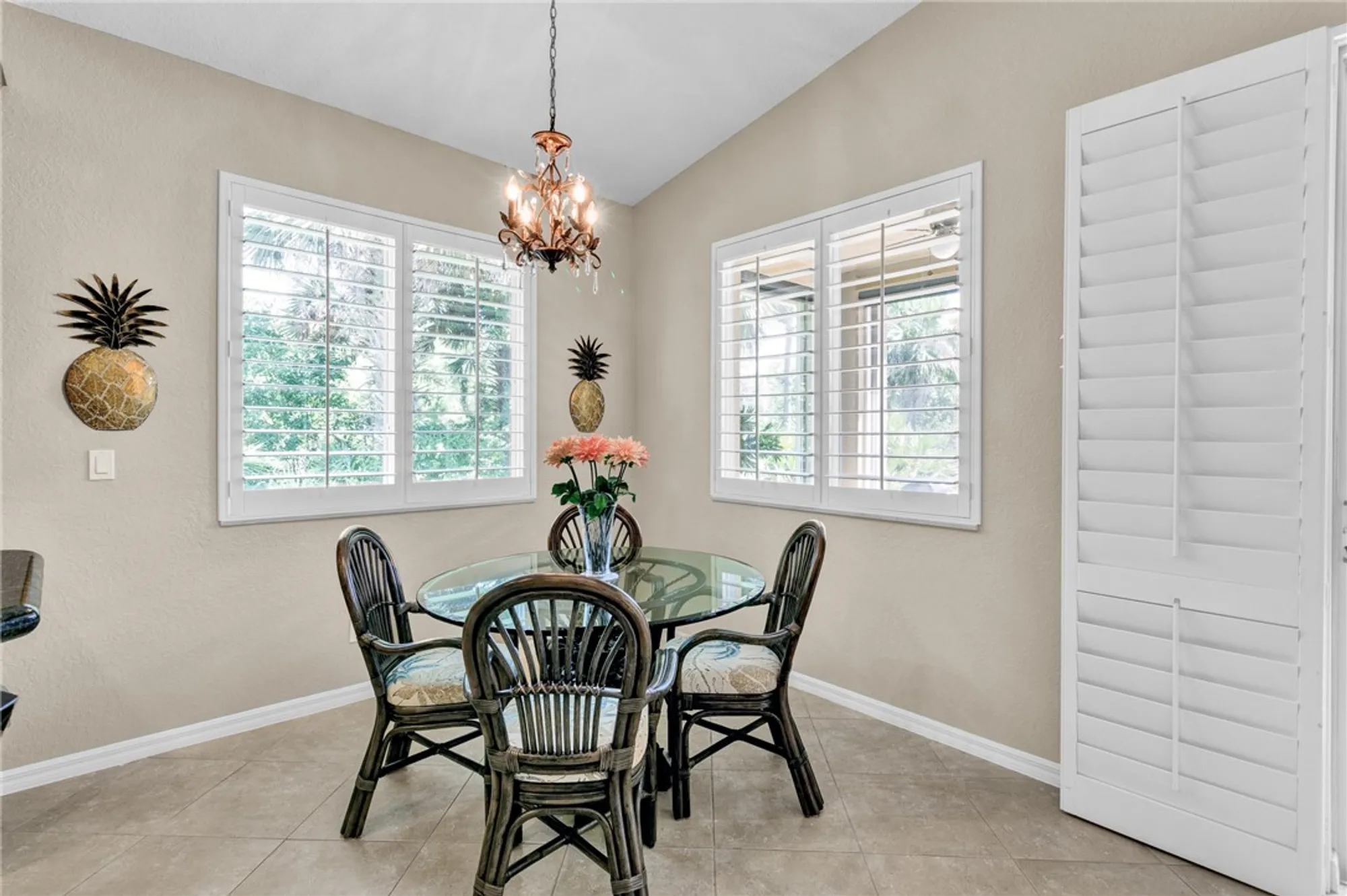 Property Slideshow image 11 of 36 | 6192 dorchester way, Vero Beach, FL, 32966