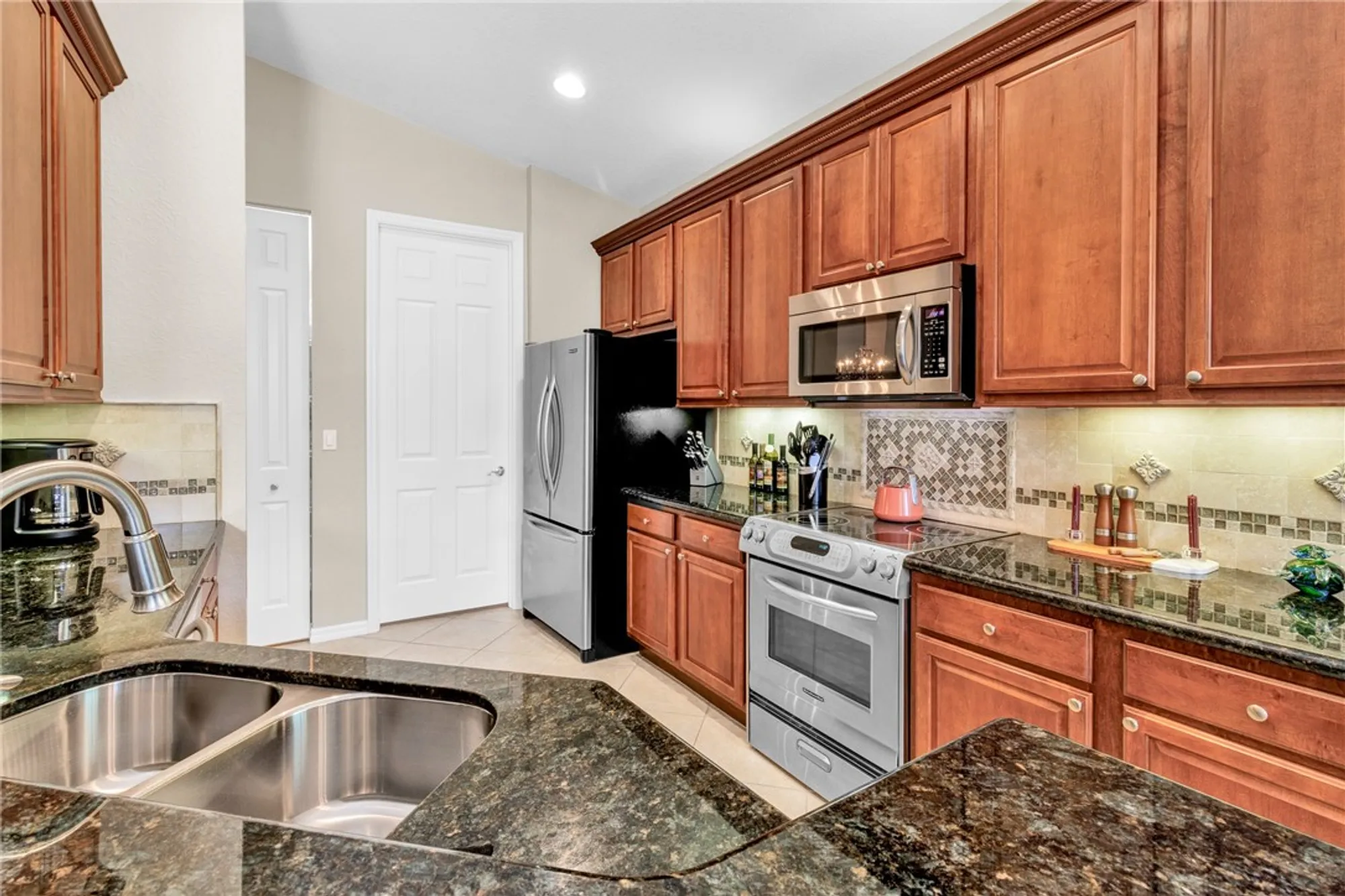 Property Slideshow image 9 of 36 | 6192 dorchester way, Vero Beach, FL, 32966