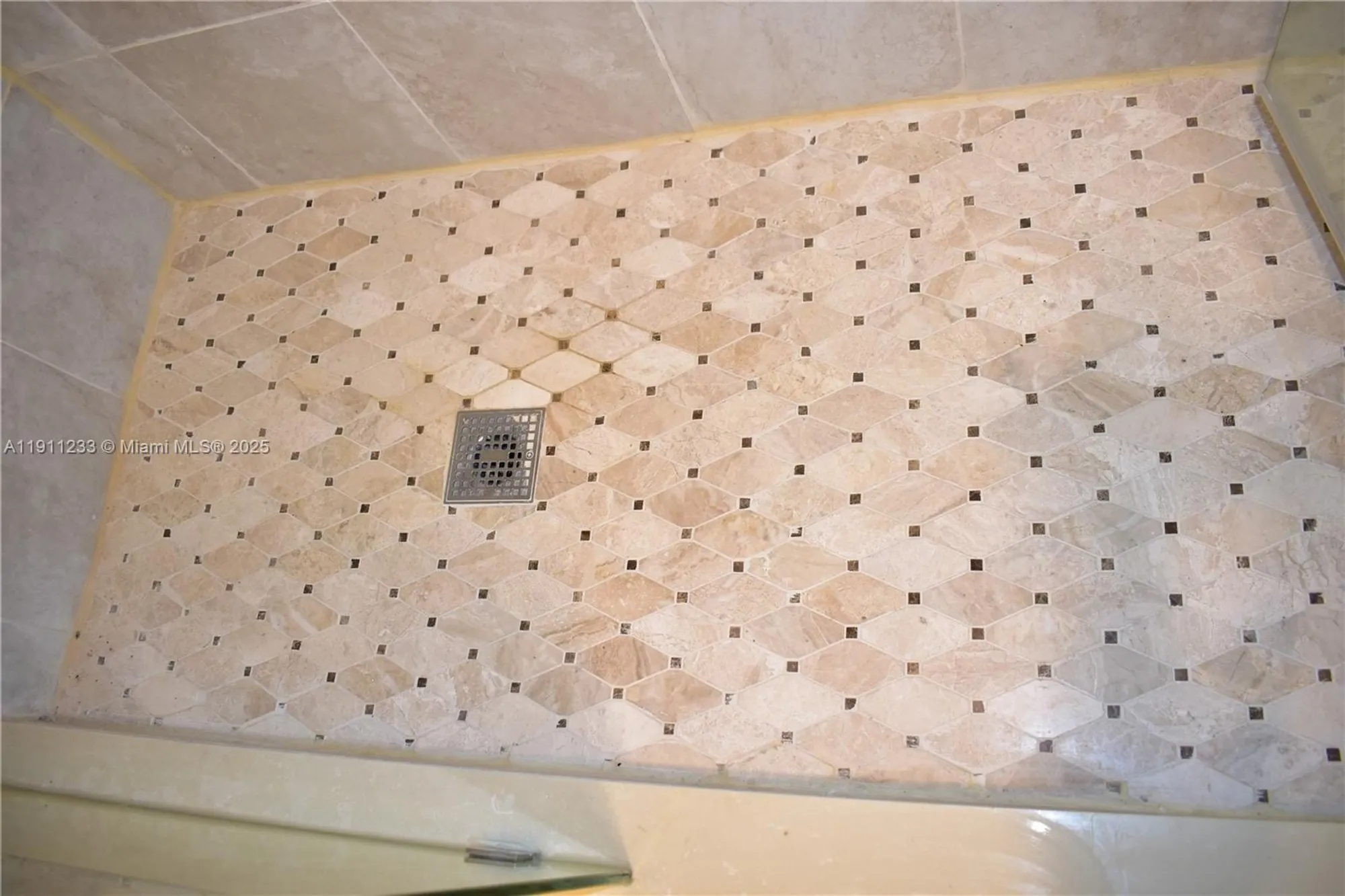 Property Slideshow image 11 of 32 | 4867 hawkwood rd b, Boynton Beach, FL, 33436