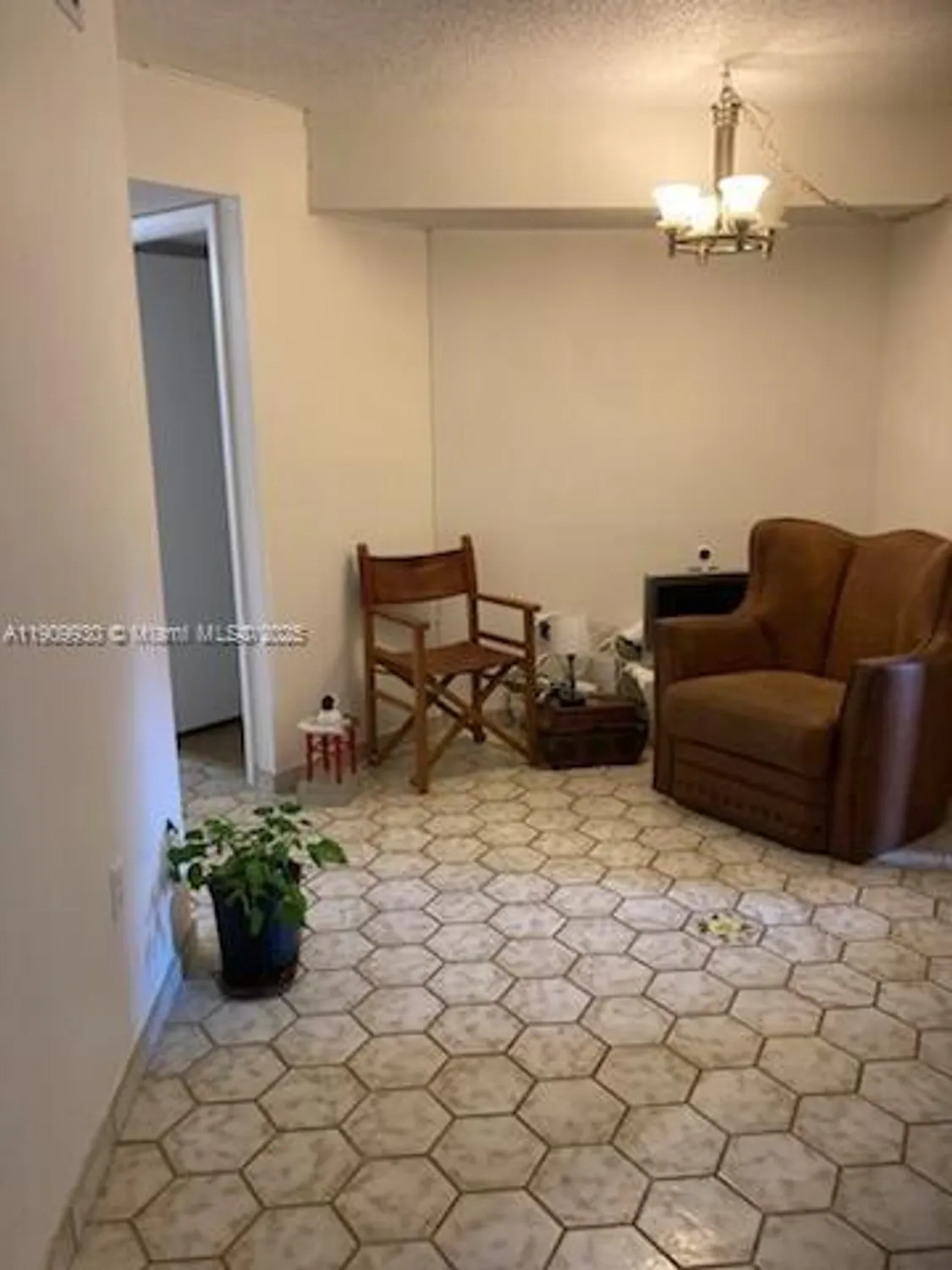 Property Slideshow image 10 of 11 | 9070 lime bay blvd 108, Tamarac, FL, 33321