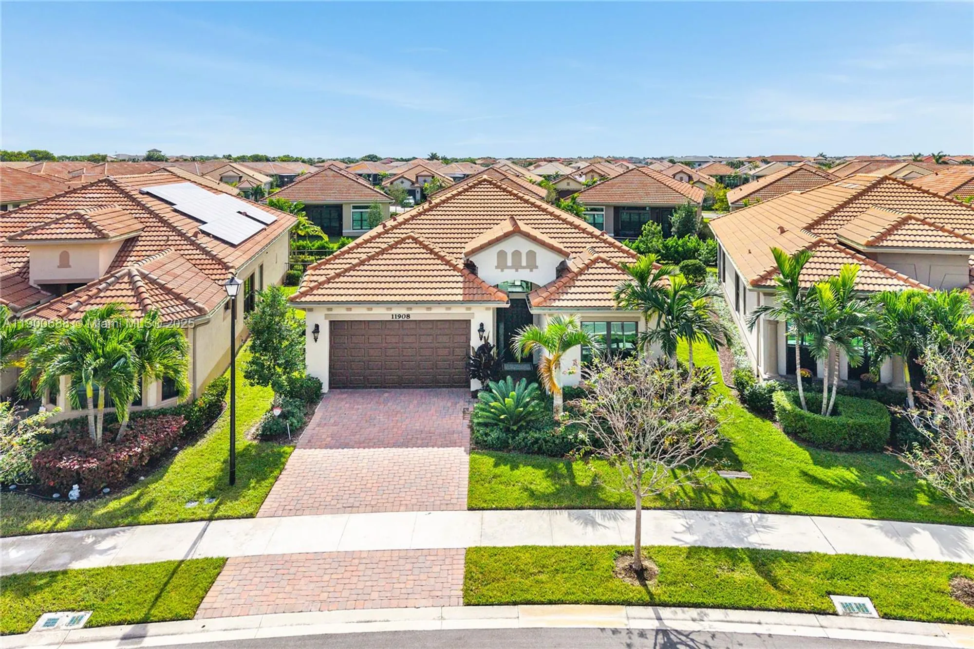 Property Slideshow image 45 of 56 | 11908 fortress run, Parkland, FL, 33076