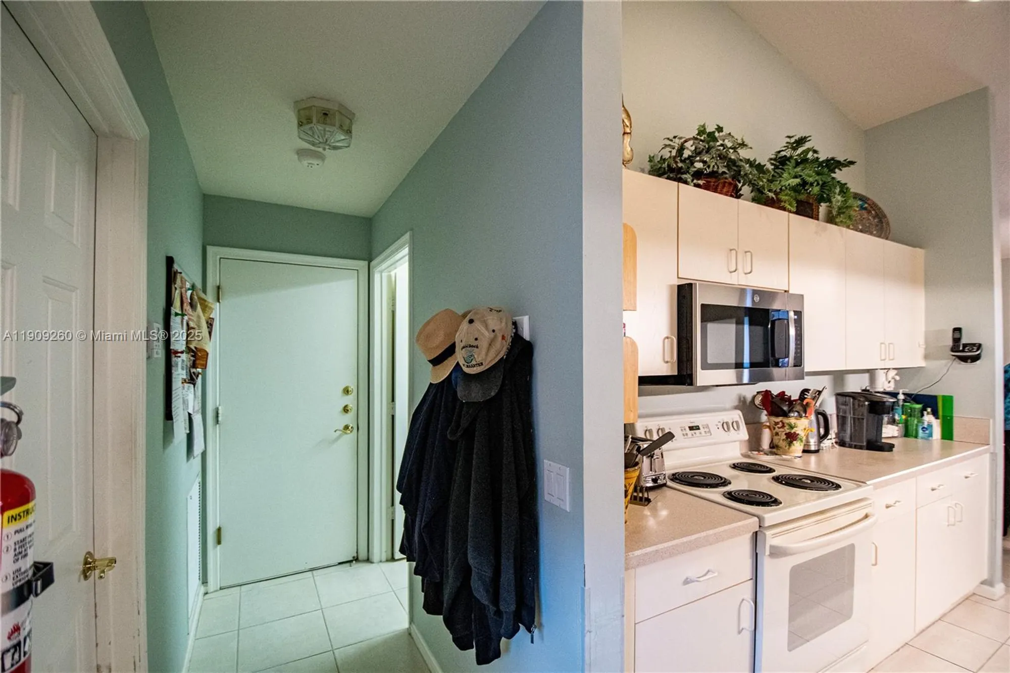 Property Slideshow image 16 of 34 | 5136 pelican cove dr, Boynton Beach, FL, 33437