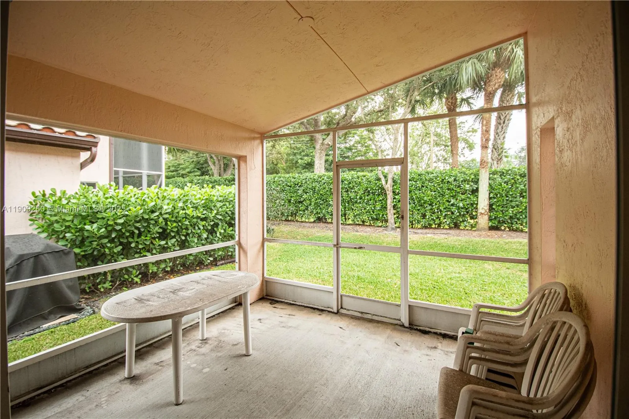 Property Slideshow image 27 of 34 | 5136 pelican cove dr, Boynton Beach, FL, 33437