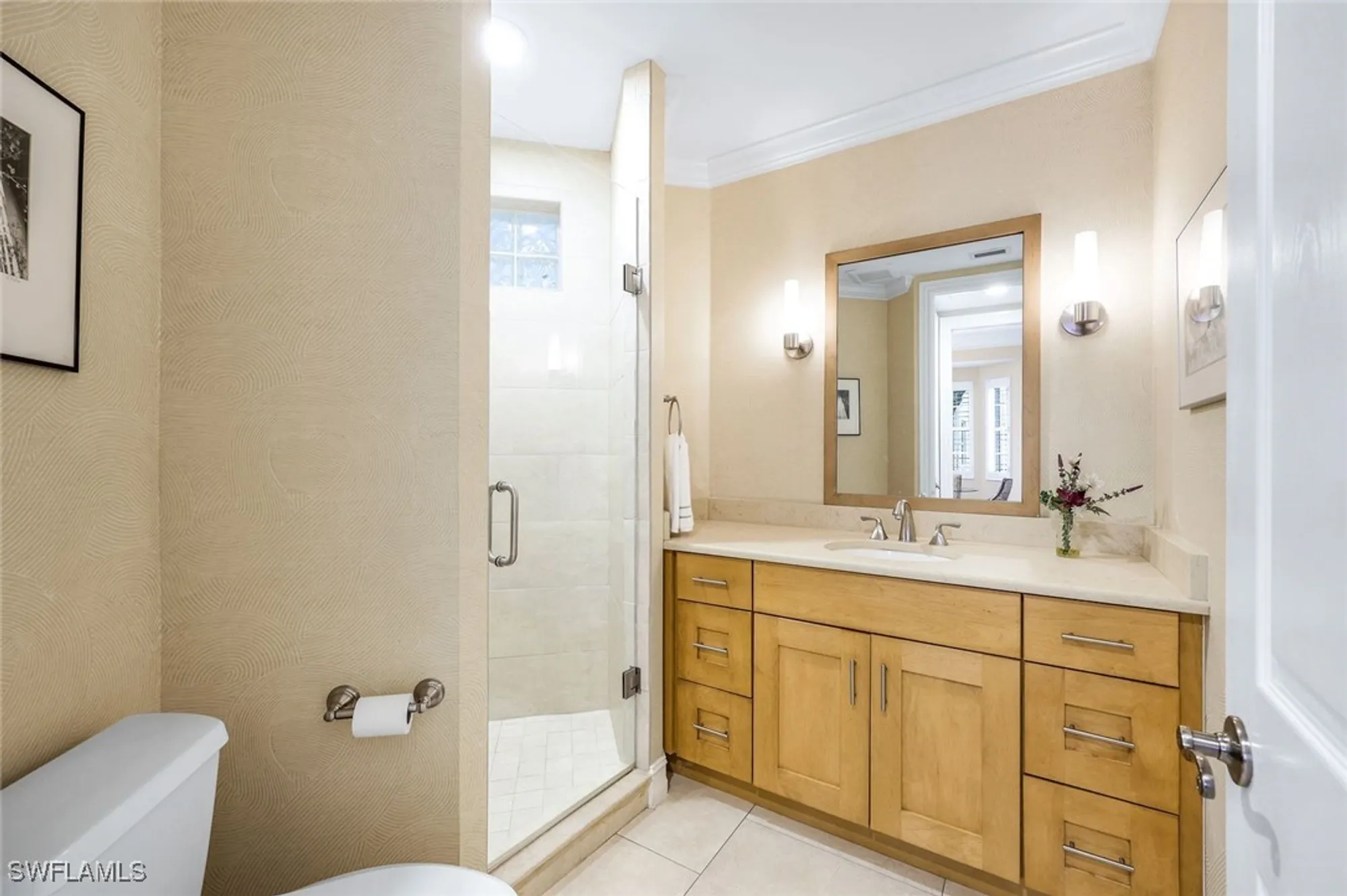 Property Slideshow image 19 of 37 | 805 bentwater cir 101, Naples, FL, 34108