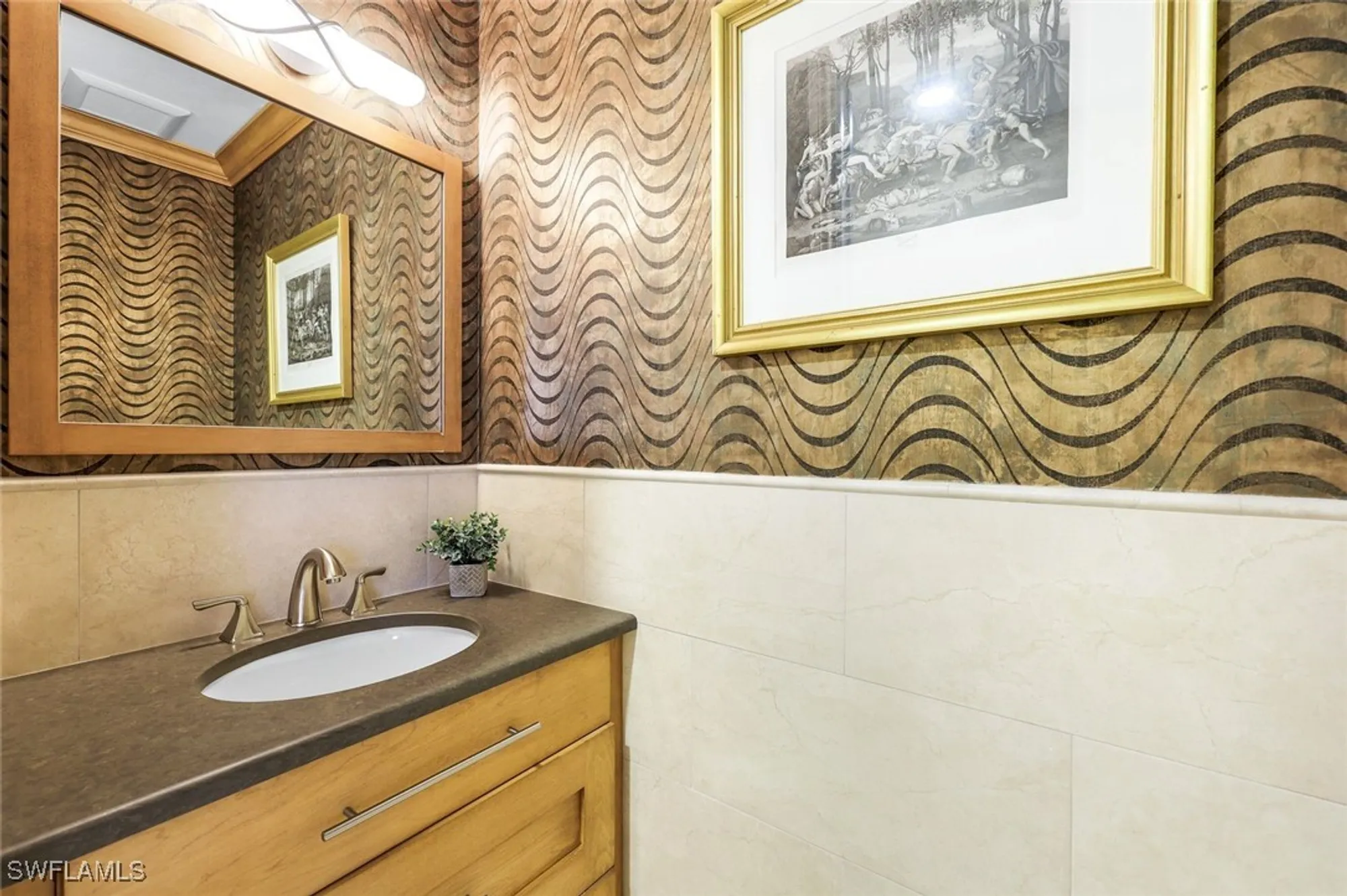 Property Slideshow image 12 of 37 | 805 bentwater cir 101, Naples, FL, 34108