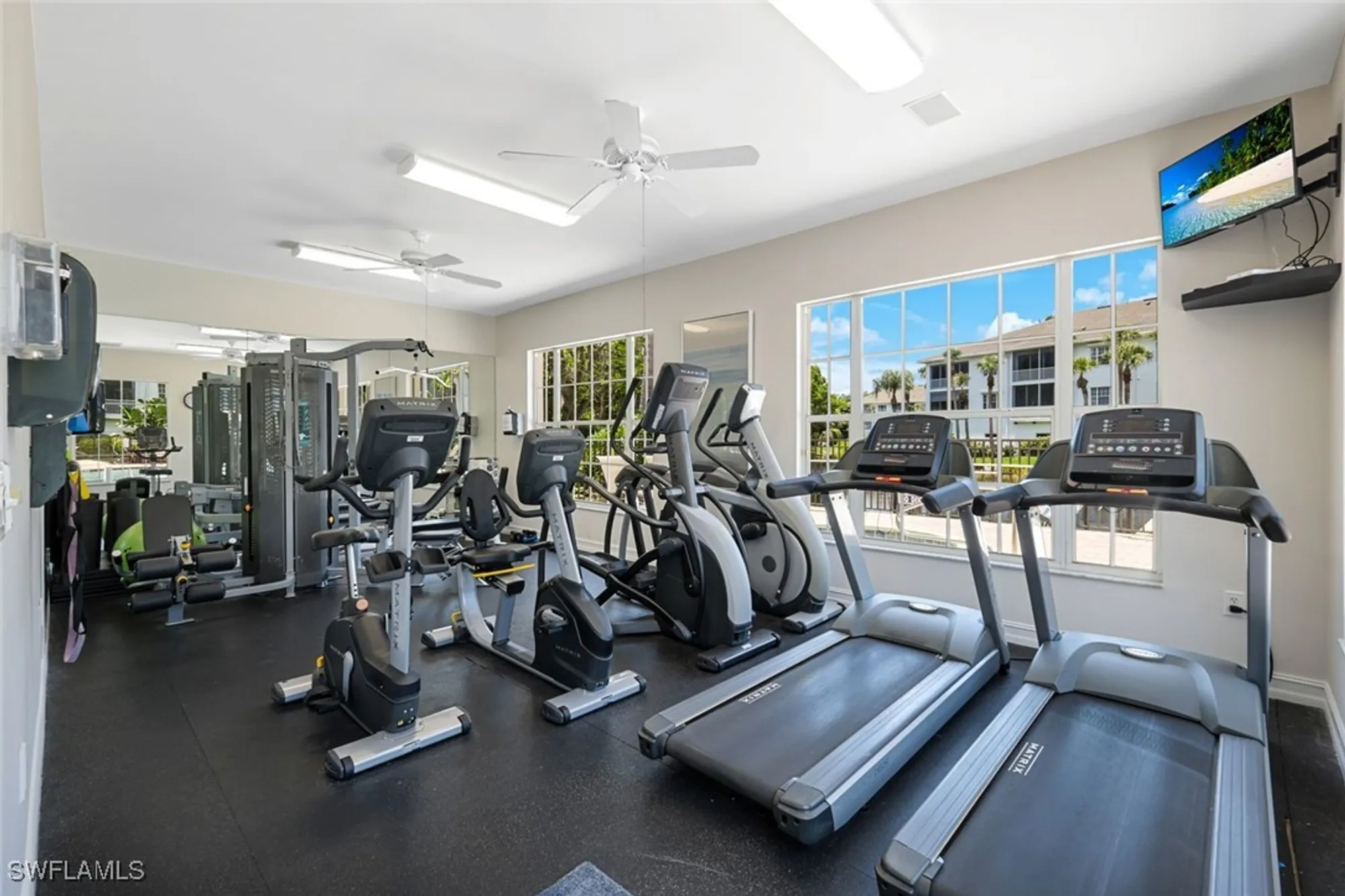 Property Slideshow image 29 of 37 | 805 bentwater cir 101, Naples, FL, 34108