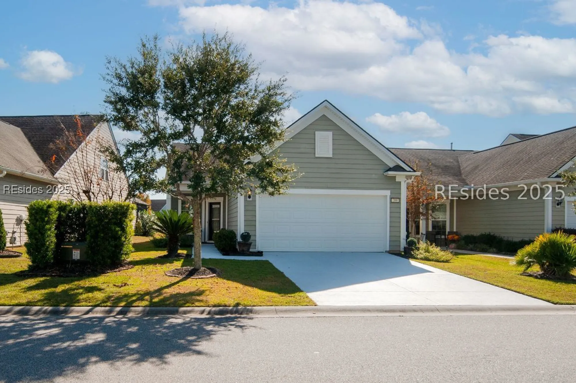 Property Slideshow image 1 of 36 | 399 heathwood dr, Bluffton, SC, 29909