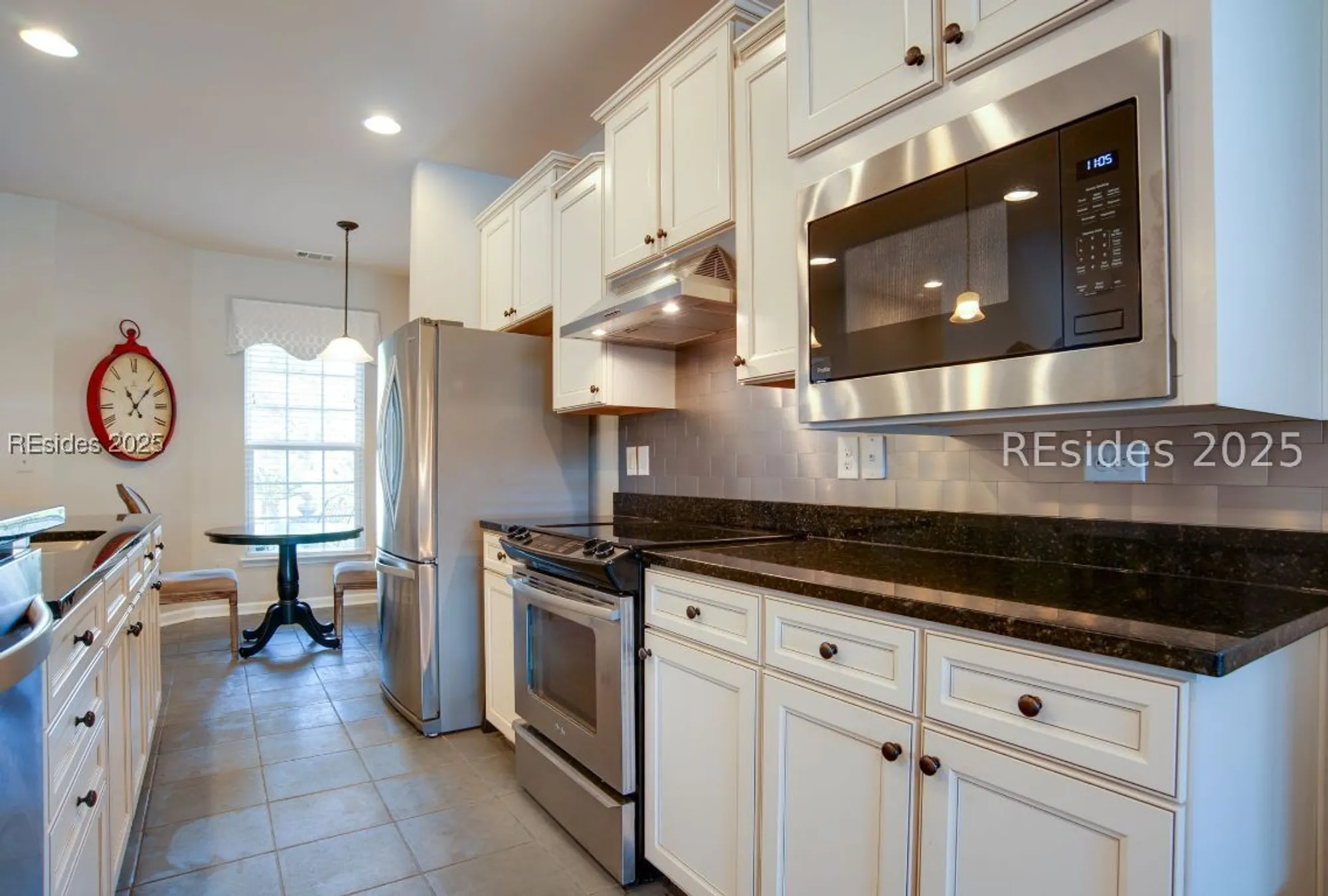 Property Slideshow image 7 of 36 | 399 heathwood dr, Bluffton, SC, 29909