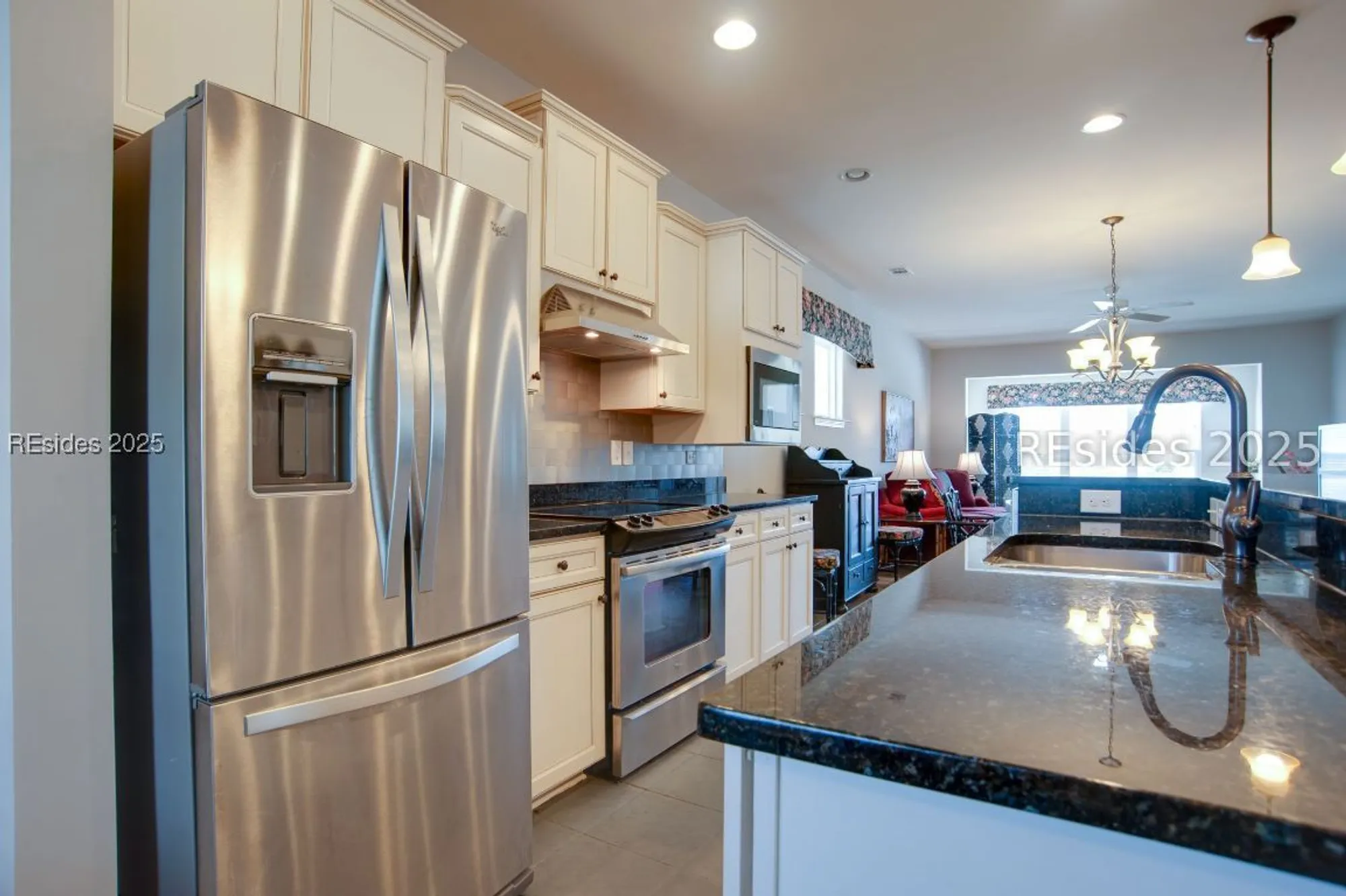 Property Slideshow image 8 of 36 | 399 heathwood dr, Bluffton, SC, 29909