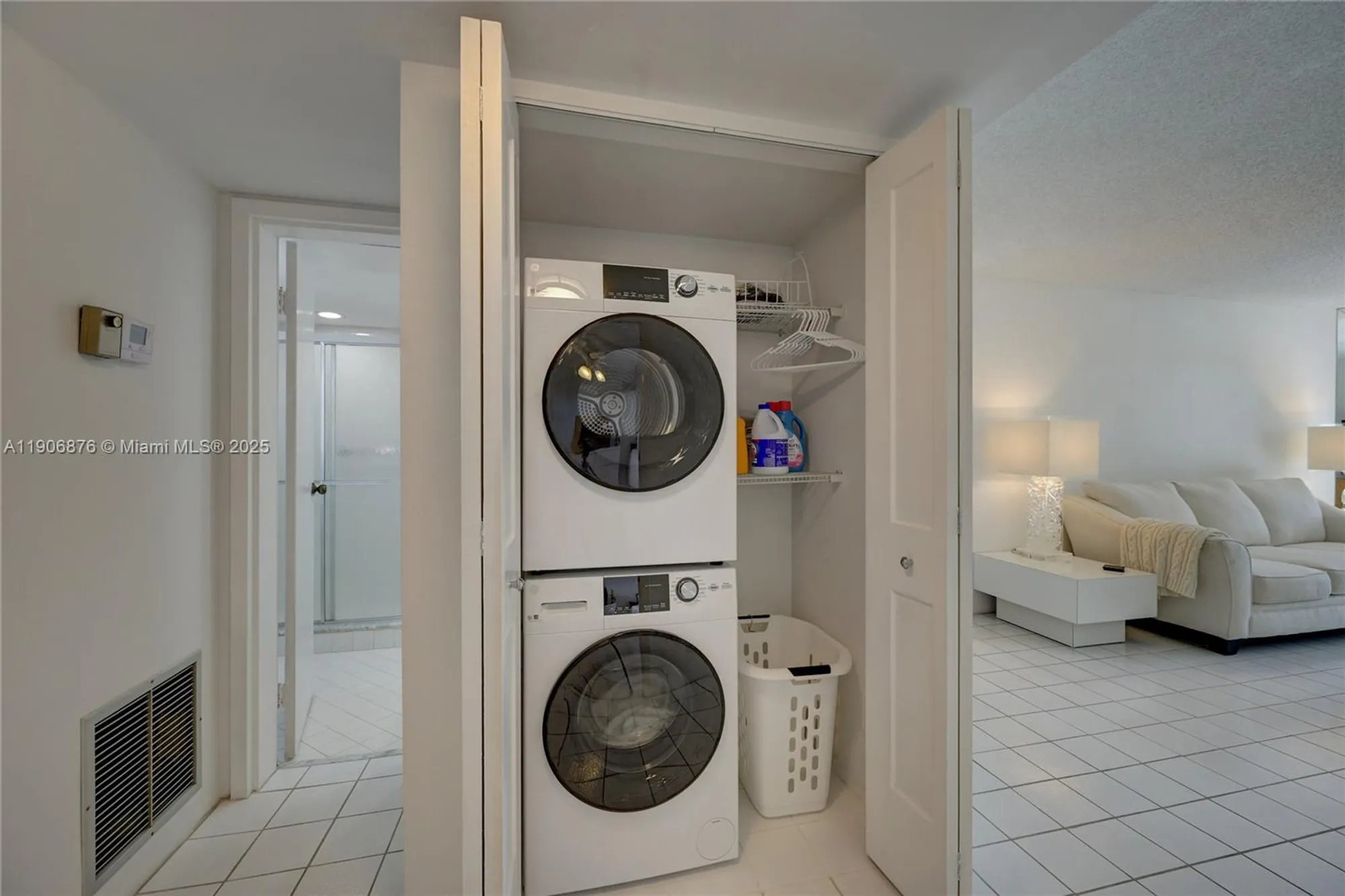 Property Slideshow image 24 of 49 | 3654 via poinciana 502, Lake Worth, FL, 33467