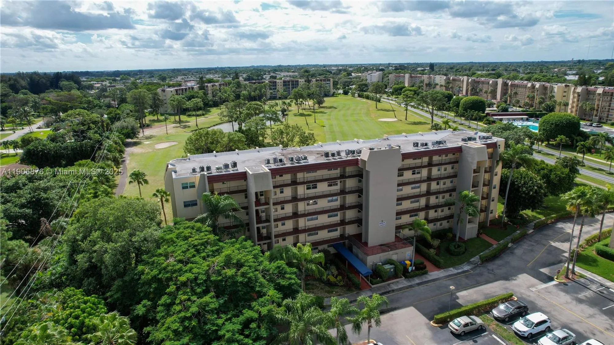 Property Slideshow image 32 of 49 | 3654 via poinciana 502, Lake Worth, FL, 33467