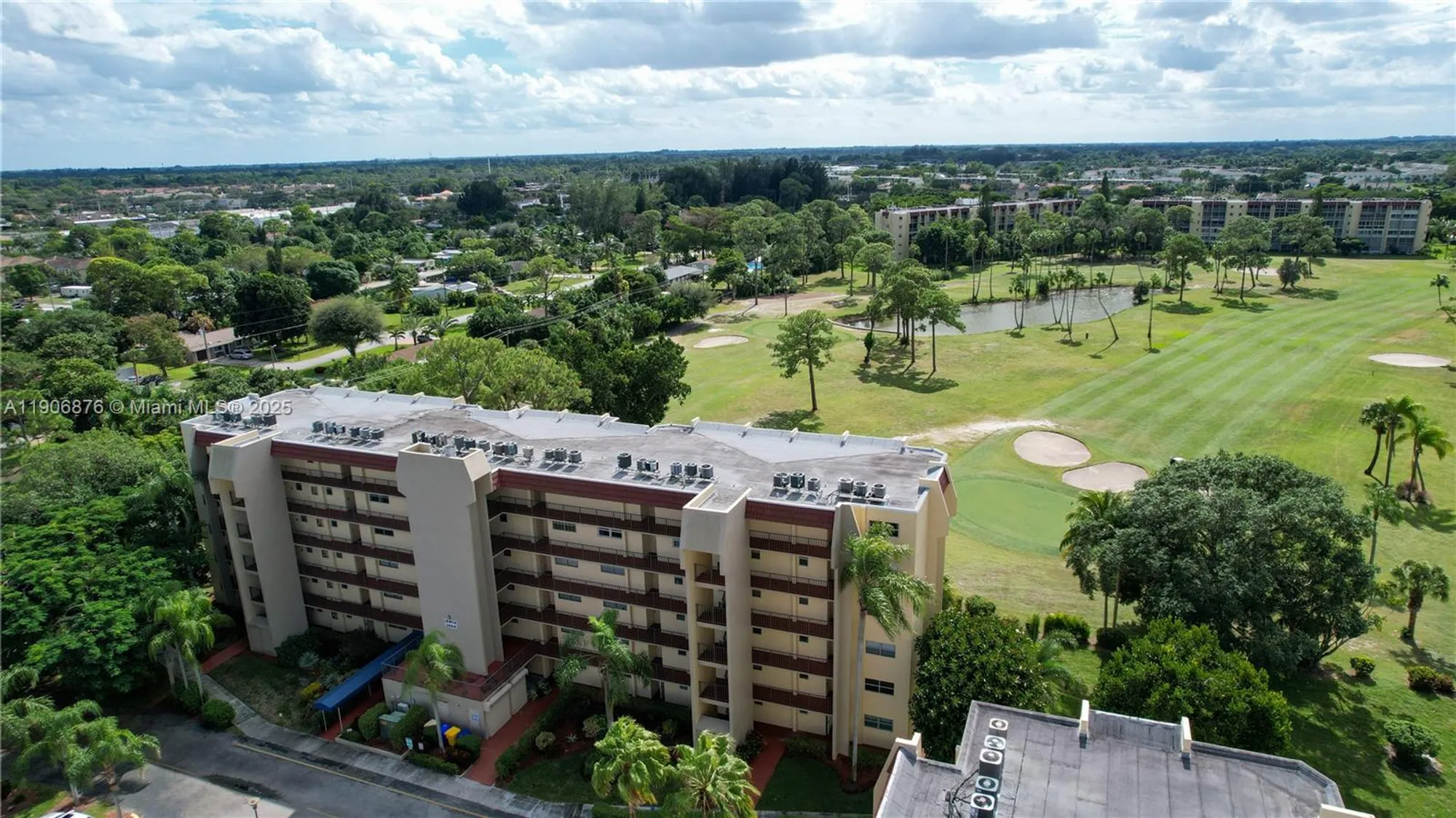 Property Slideshow image 33 of 49 | 3654 via poinciana 502, Lake Worth, FL, 33467