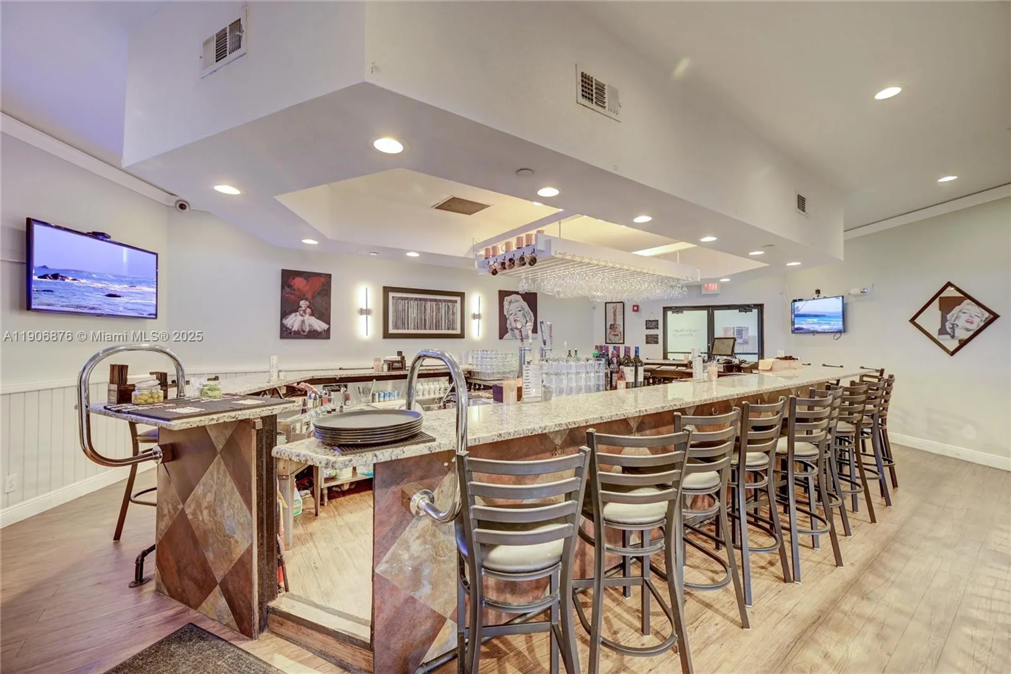 Property Slideshow image 47 of 49 | 3654 via poinciana 502, Lake Worth, FL, 33467