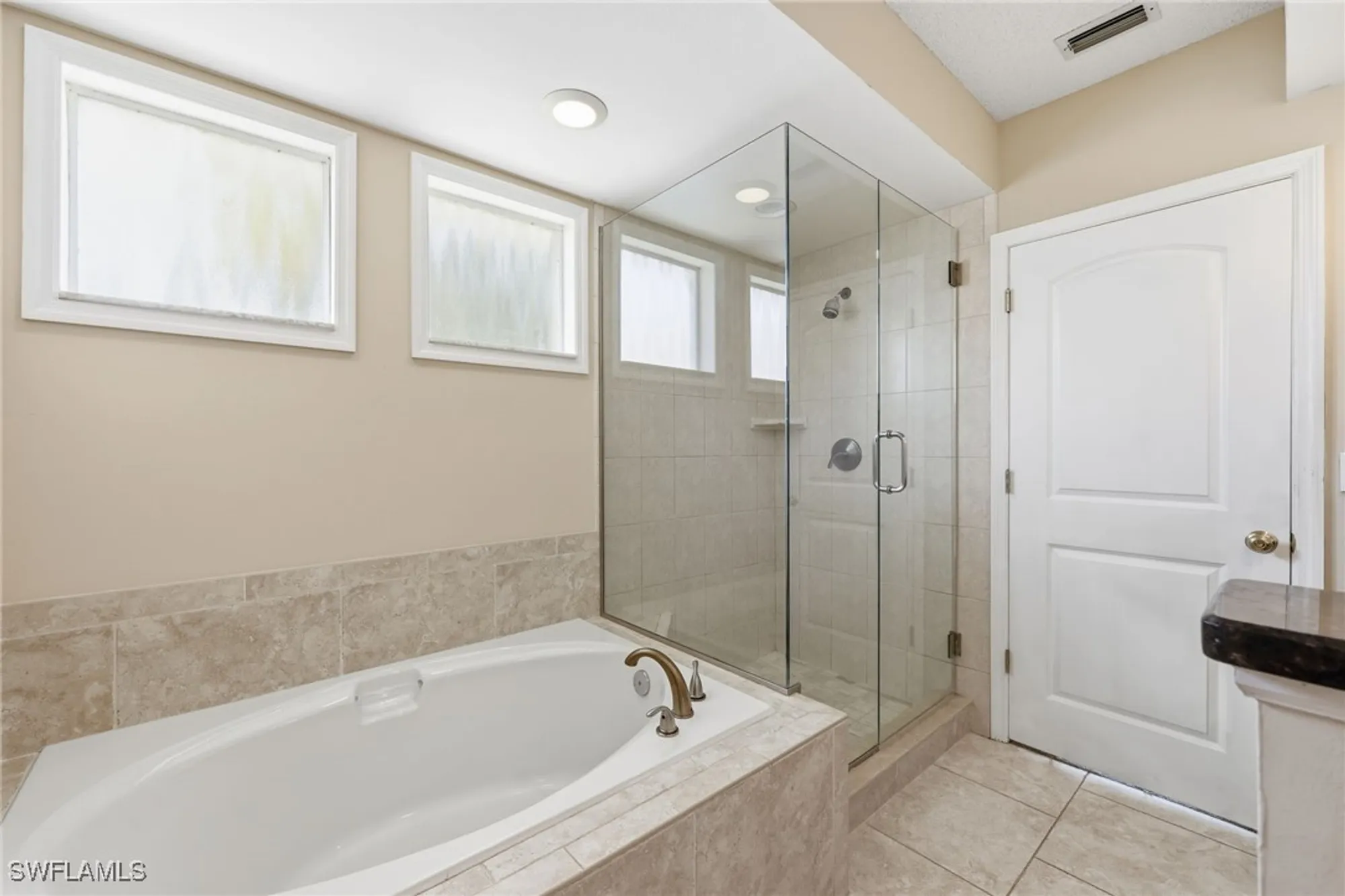 Property Slideshow image 12 of 19 | 764 willowbrook dr 1106, Naples, FL, 34108