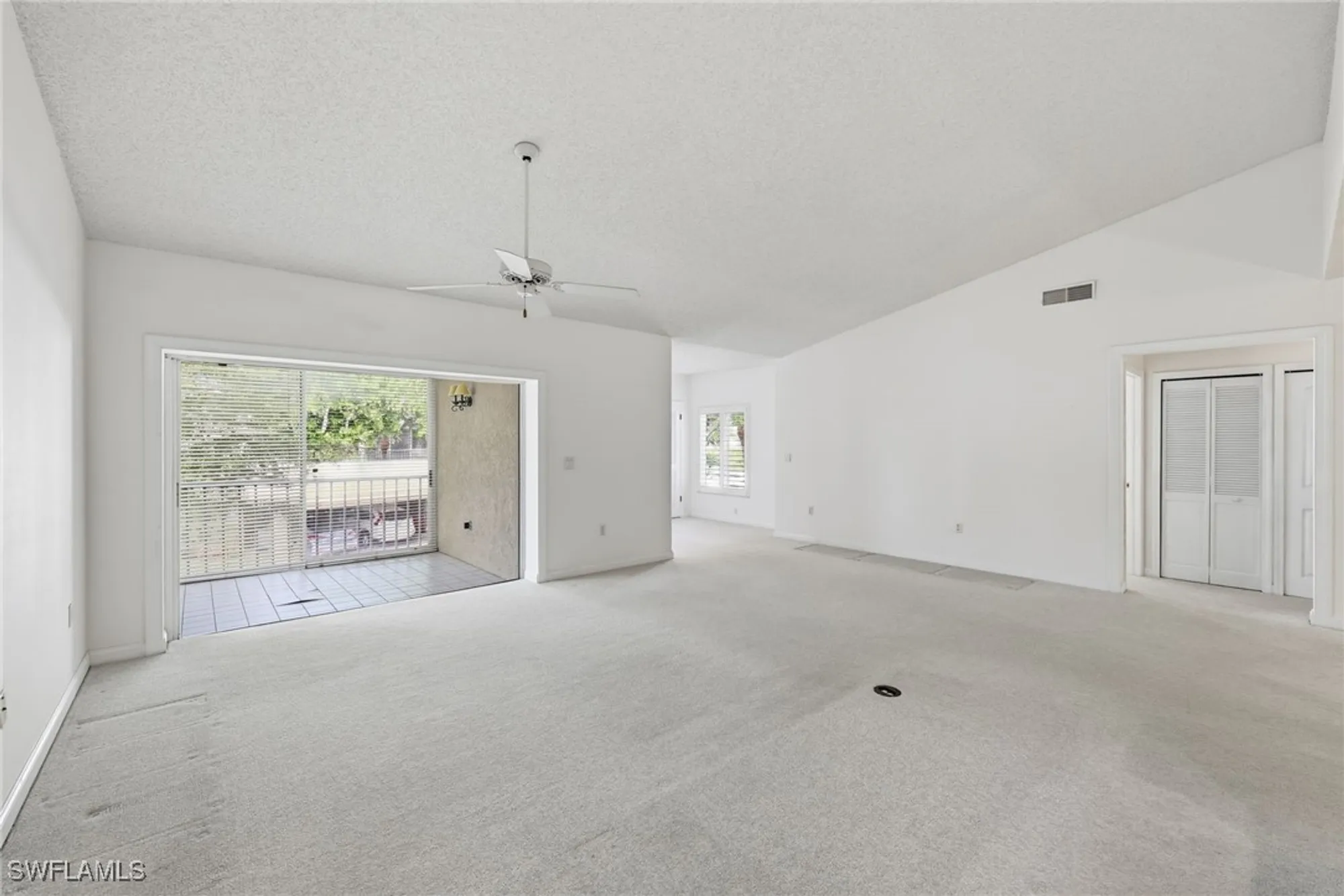 Property Slideshow image 5 of 19 | 764 willowbrook dr 1106, Naples, FL, 34108