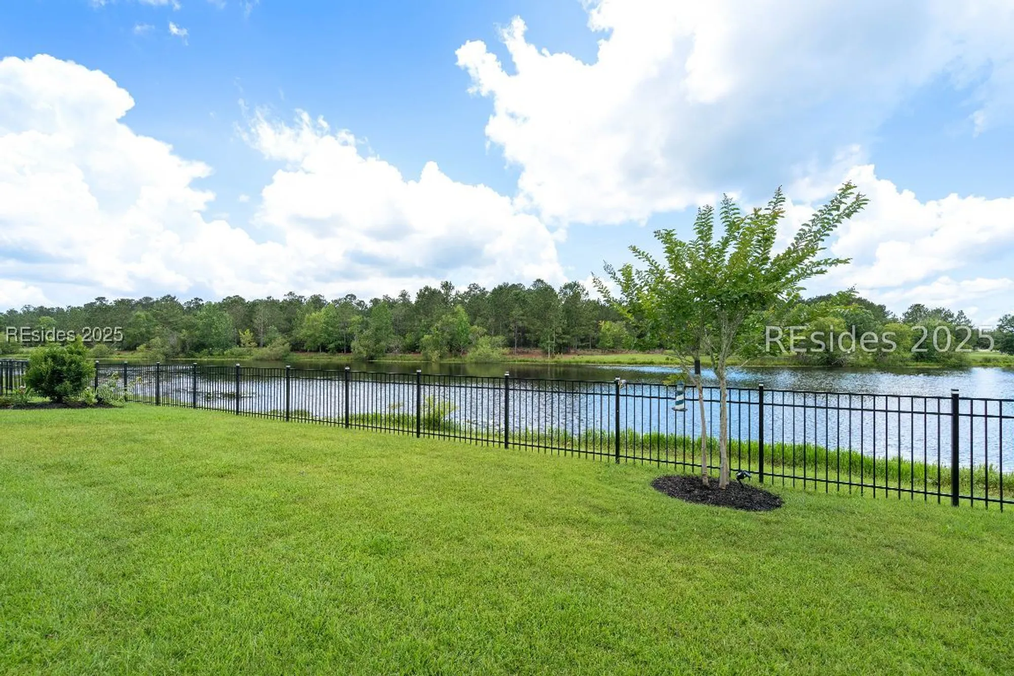 Property Slideshow image 3 of 48 | 327 river oak way, Hardeeville, SC, 29927