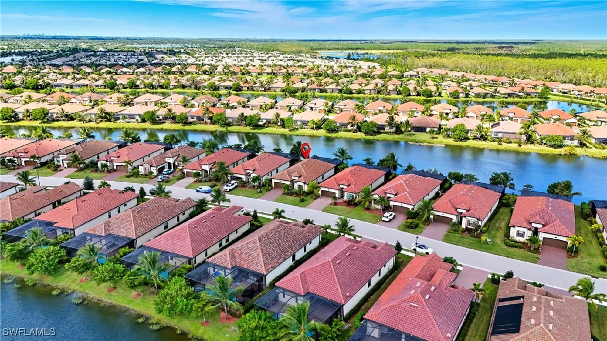 Property Slideshow image 5 of 50 | 28076 foxrock ct, Bonita Springs, FL, 34135