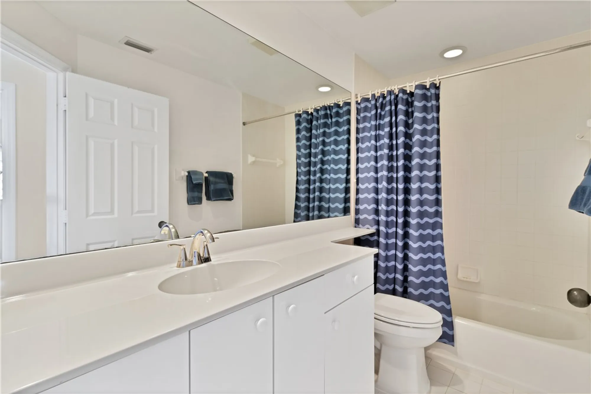Property Slideshow image 22 of 35 | 4842 s newport island dr # 1-b, Vero Beach, FL, 32967