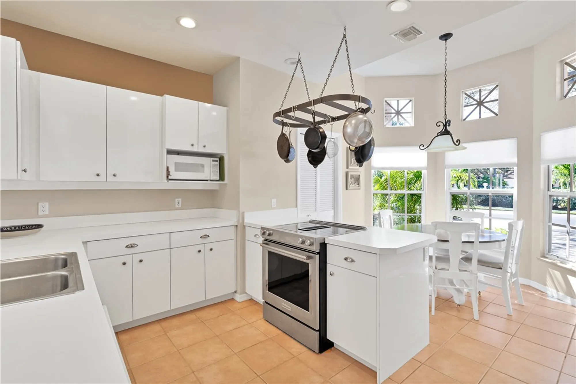 Property Slideshow image 9 of 35 | 4842 s newport island dr # 1-b, Vero Beach, FL, 32967
