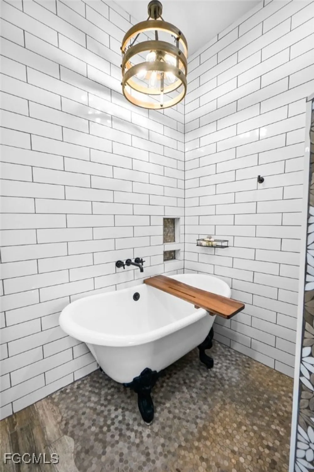 Property Slideshow image 18 of 40 | 8517 brittania dr, Fort Myers, FL, 33912