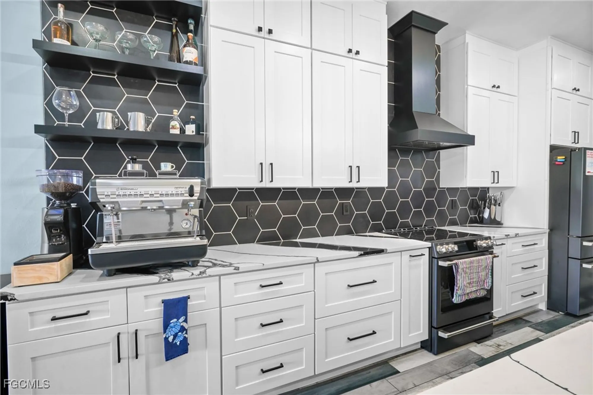 Property Slideshow image 8 of 40 | 8517 brittania dr, Fort Myers, FL, 33912