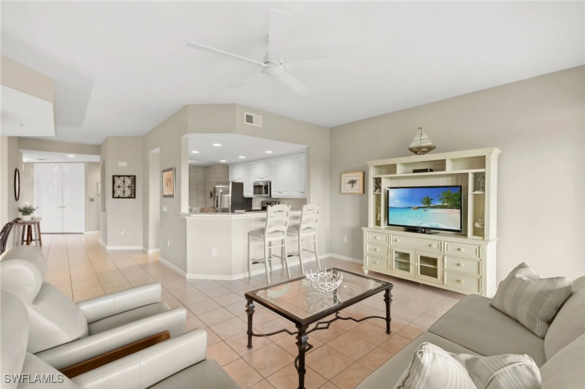 Property Slideshow image 14 of 50 | 3960 deer crossing ct 103, Naples, FL, 34114