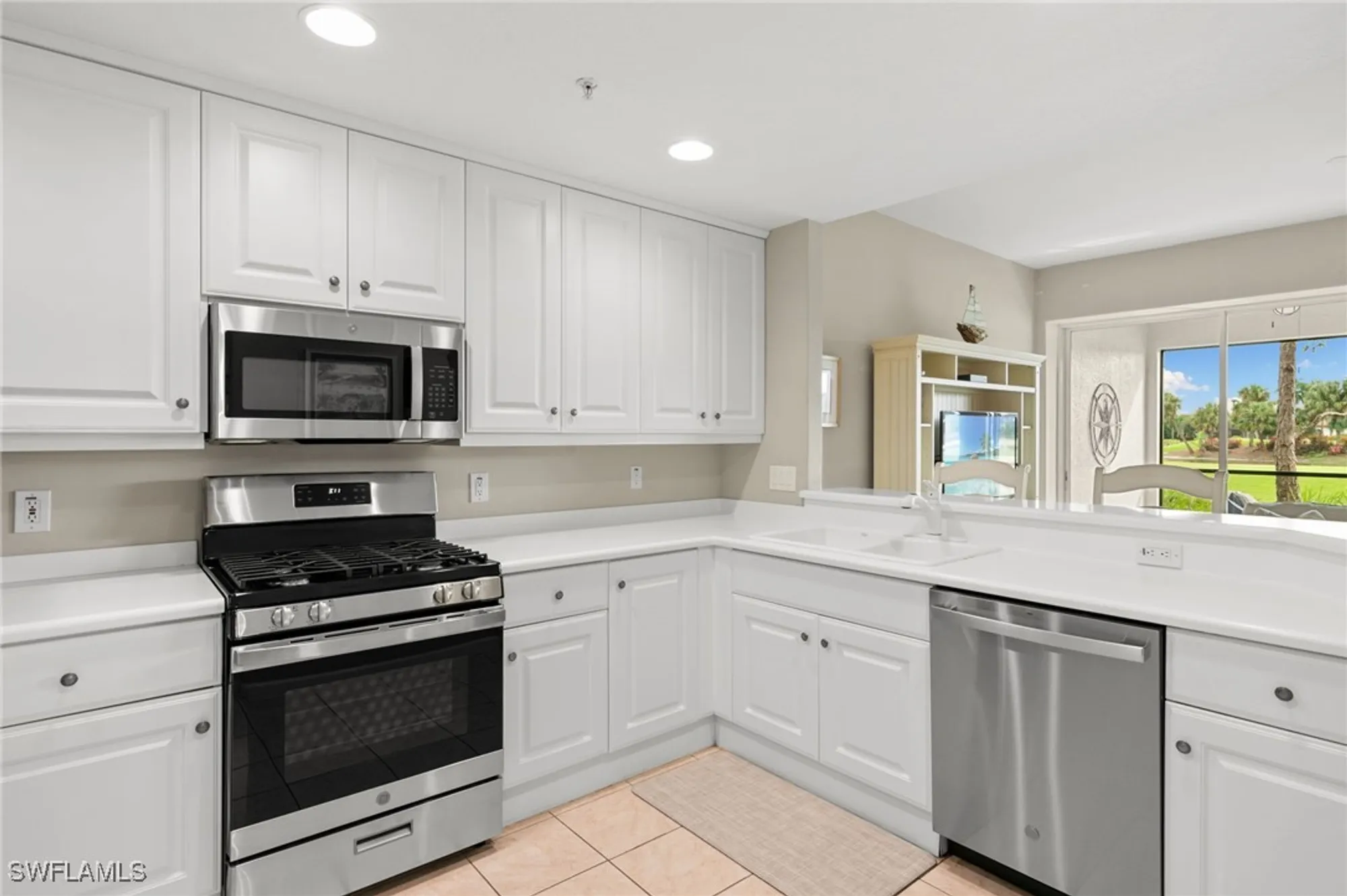 Property Slideshow image 17 of 50 | 3960 deer crossing ct 103, Naples, FL, 34114