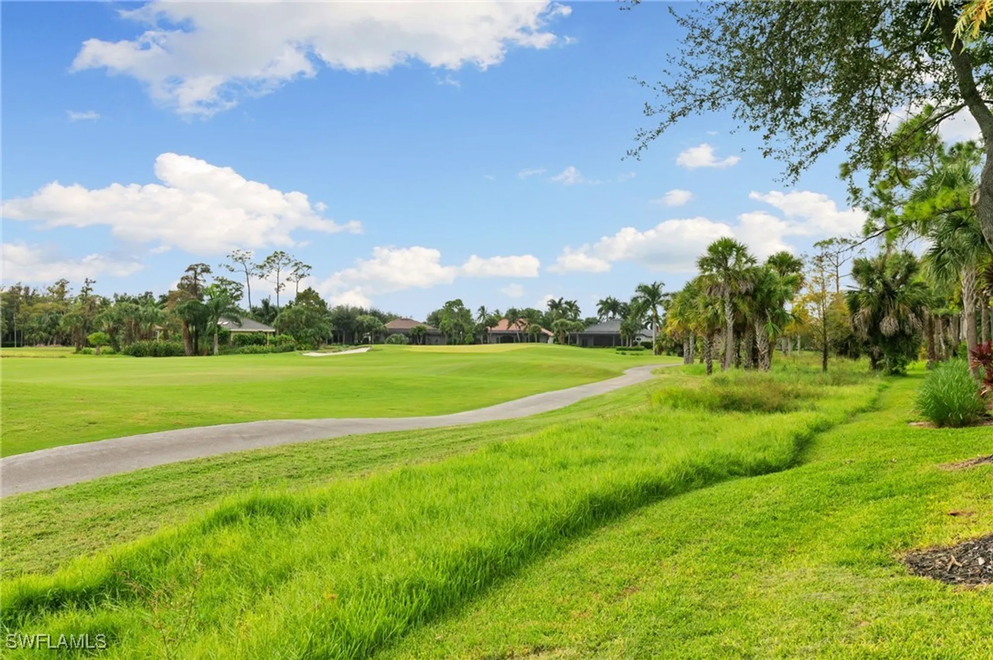 Property Slideshow image 33 of 50 | 3960 deer crossing ct 103, Naples, FL, 34114
