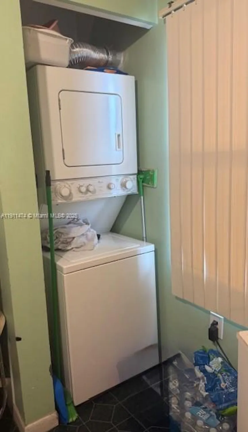 Property Slideshow image 20 of 20 | 601 sw 142nd ave 304q, Pembroke Pines, FL, 33027