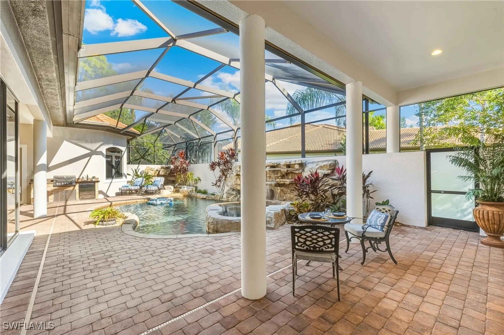 Property Slideshow image 17 of 39 | 7749 classics dr, Naples, FL, 34113