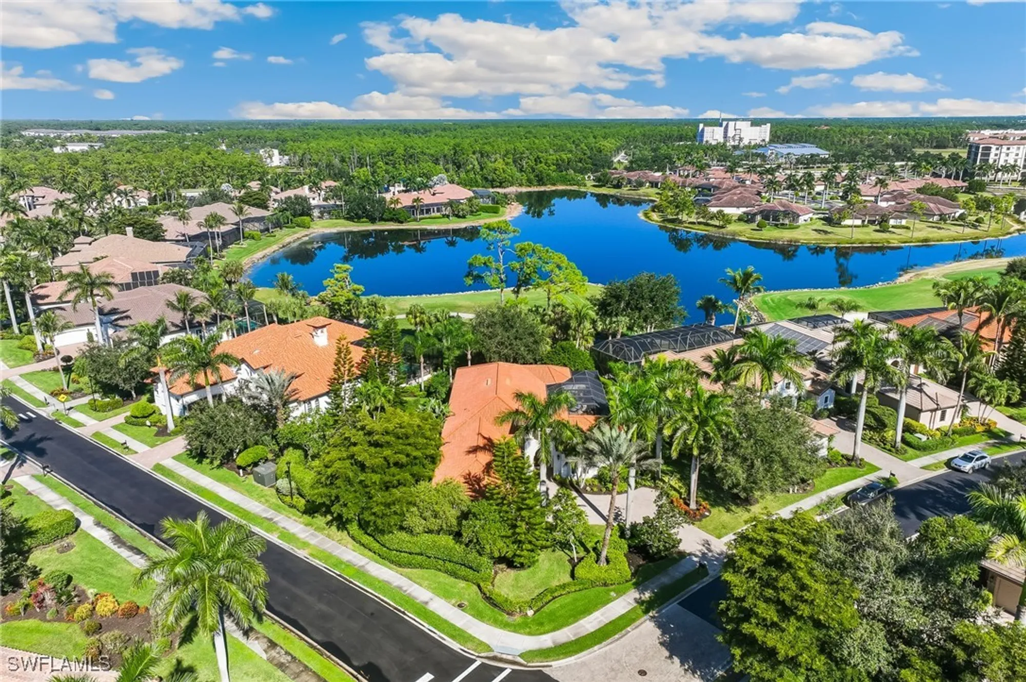 Property Slideshow image 28 of 39 | 7749 classics dr, Naples, FL, 34113