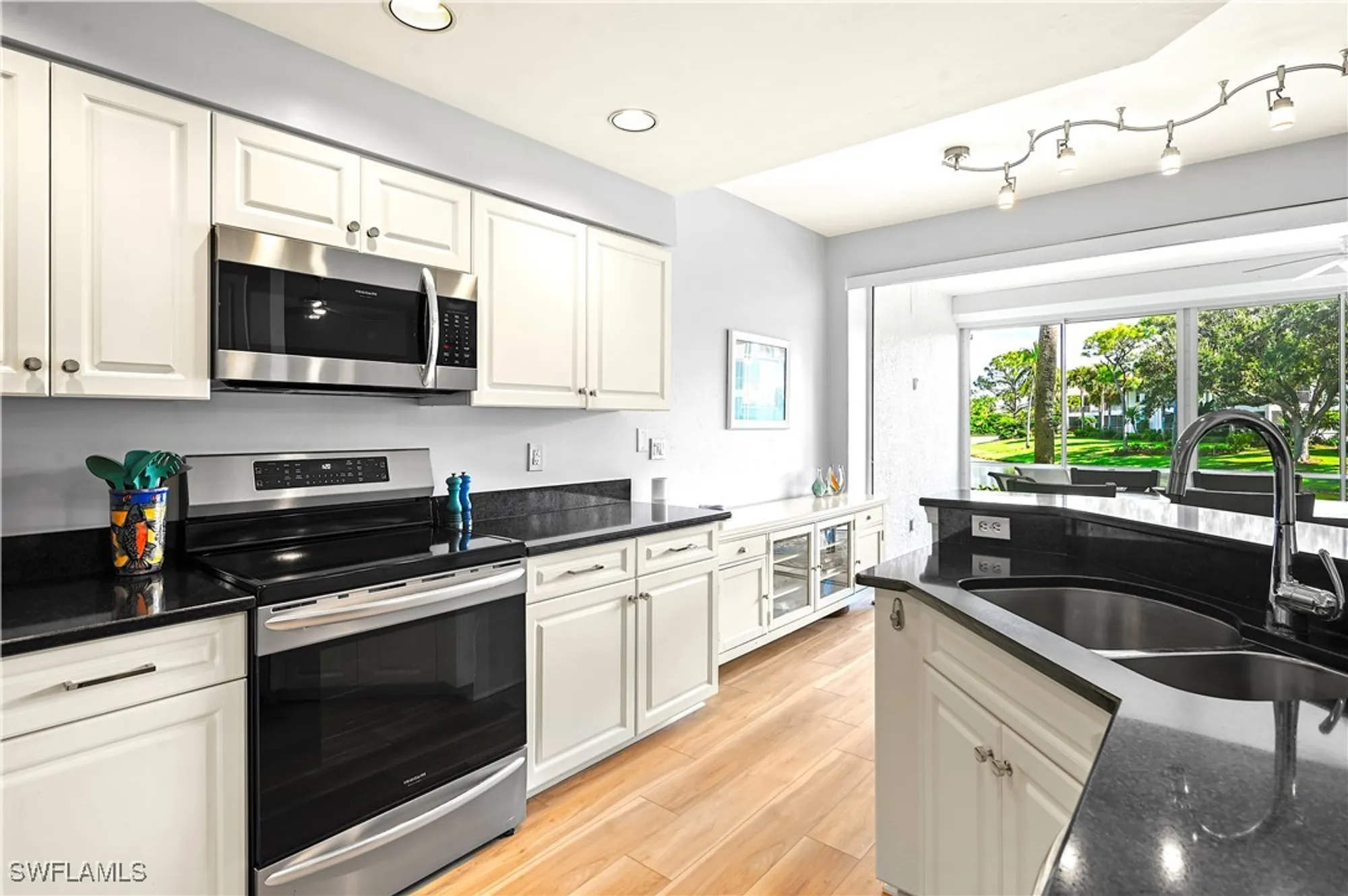 Property Slideshow image 15 of 42 | 4490 riverwatch dr 102, Bonita Springs, FL, 34134