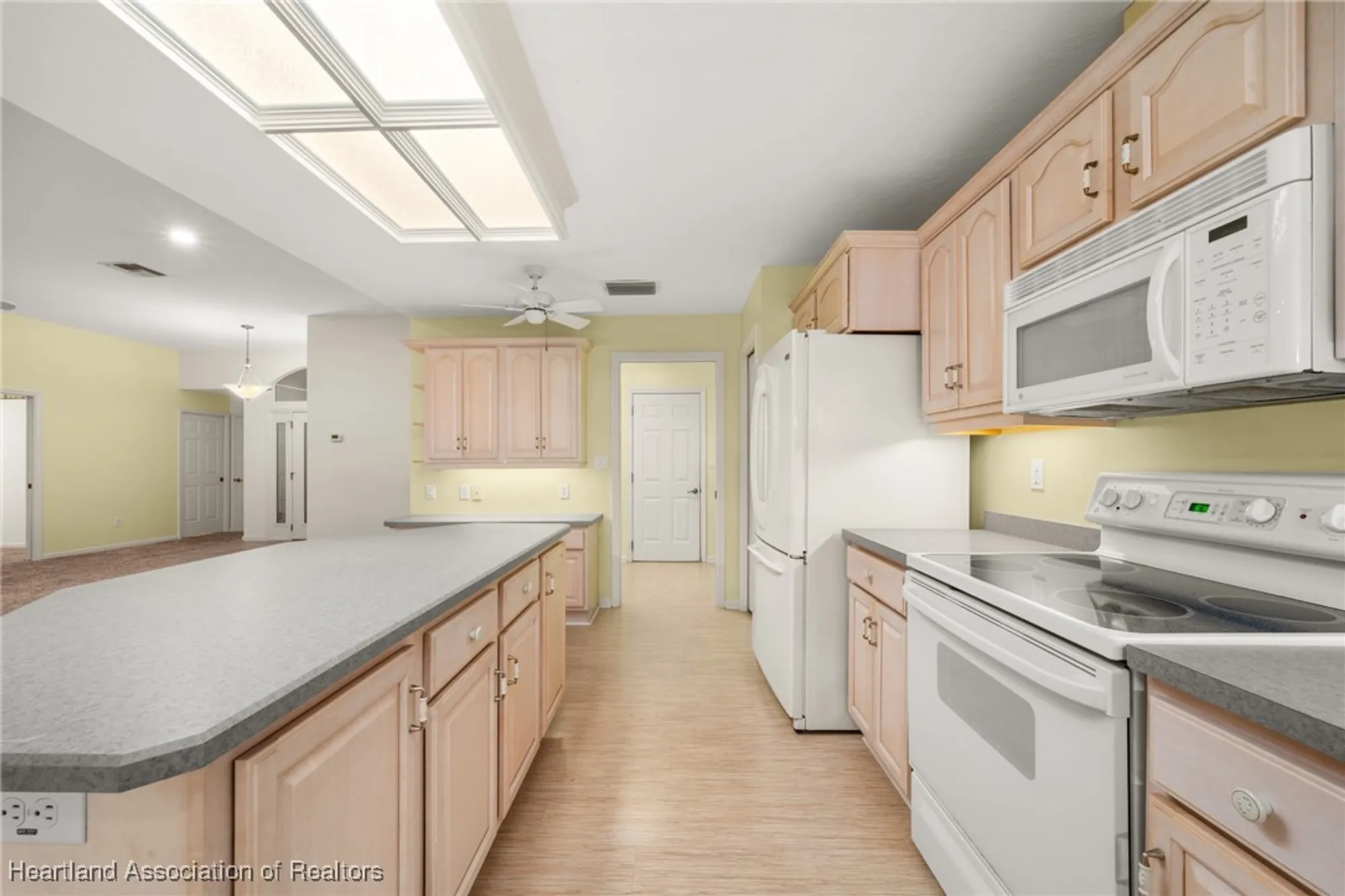 Property Slideshow image 14 of 47 | 4008 carter creek dr, Avon Park, FL, 33825