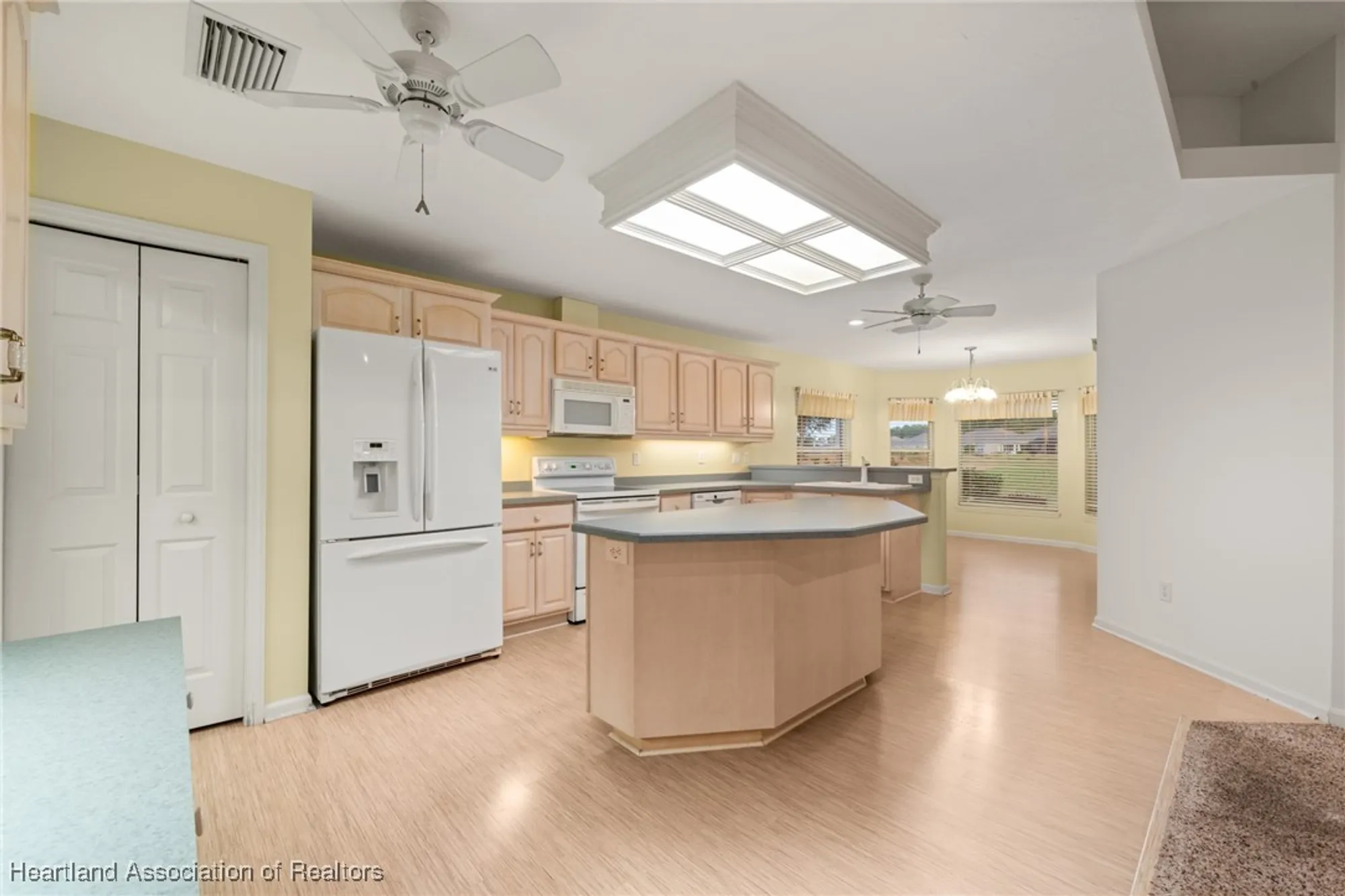 Property Slideshow image 15 of 47 | 4008 carter creek dr, Avon Park, FL, 33825