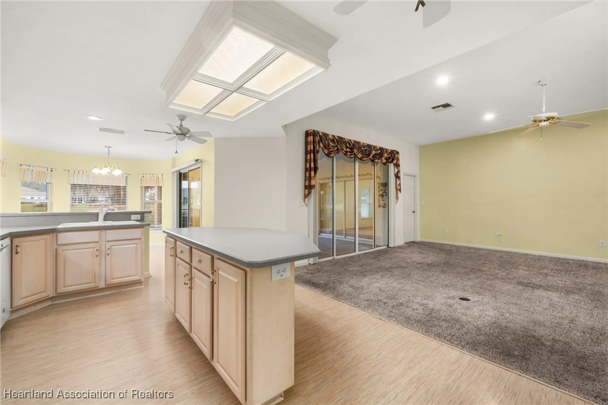 Property Slideshow image 17 of 47 | 4008 carter creek dr, Avon Park, FL, 33825