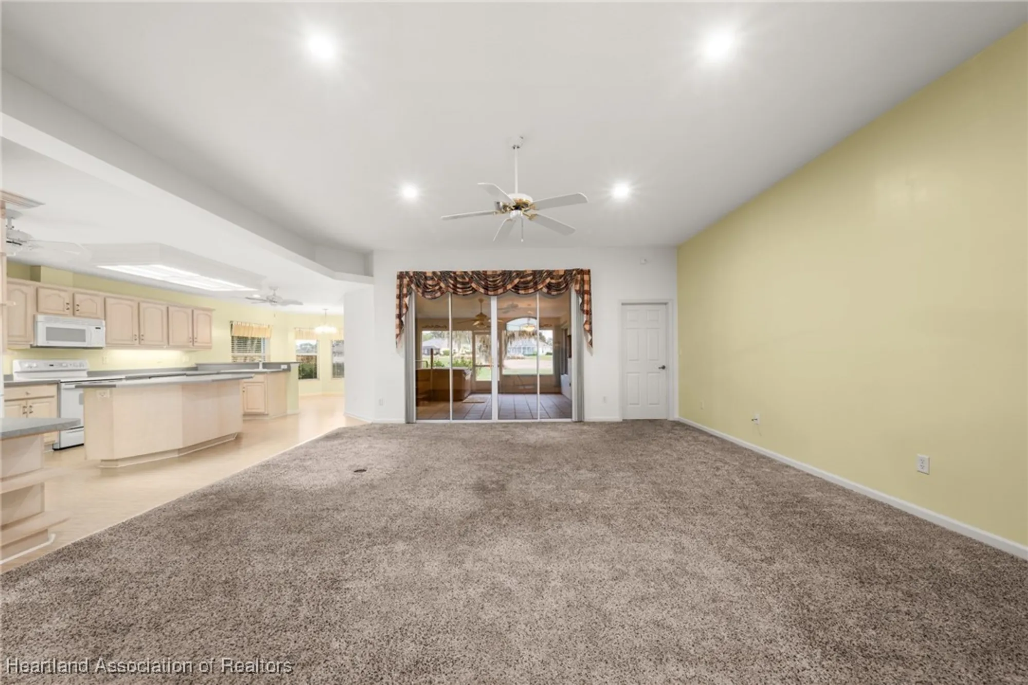 Property Slideshow image 10 of 47 | 4008 carter creek dr, Avon Park, FL, 33825