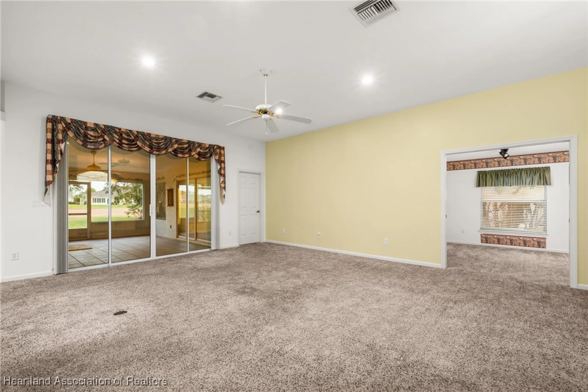 Property Slideshow image 11 of 47 | 4008 carter creek dr, Avon Park, FL, 33825