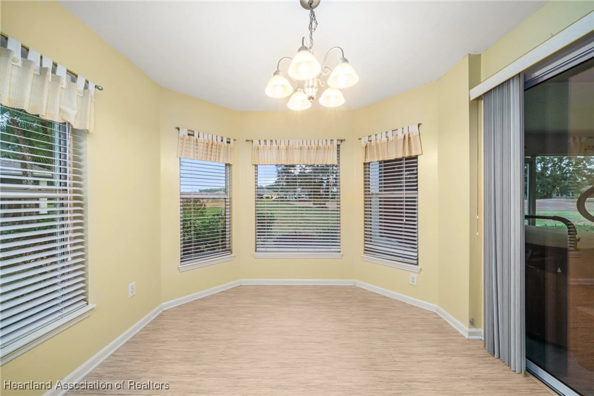 Property Slideshow image 12 of 47 | 4008 carter creek dr, Avon Park, FL, 33825