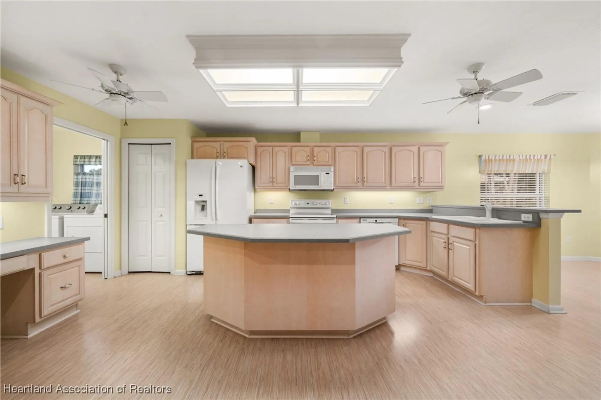 Property Slideshow image 13 of 47 | 4008 carter creek dr, Avon Park, FL, 33825