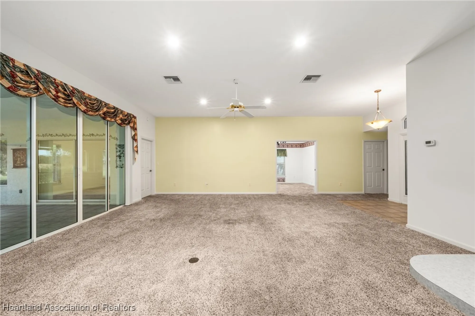 Property Slideshow image 6 of 47 | 4008 carter creek dr, Avon Park, FL, 33825